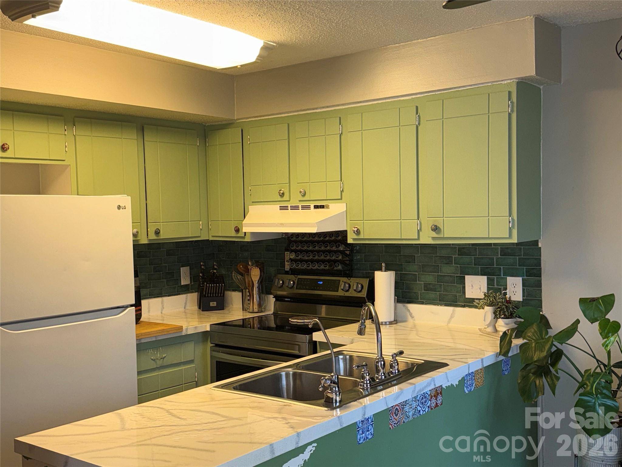 1304 Seaton RD #15, Durham, NC 27713