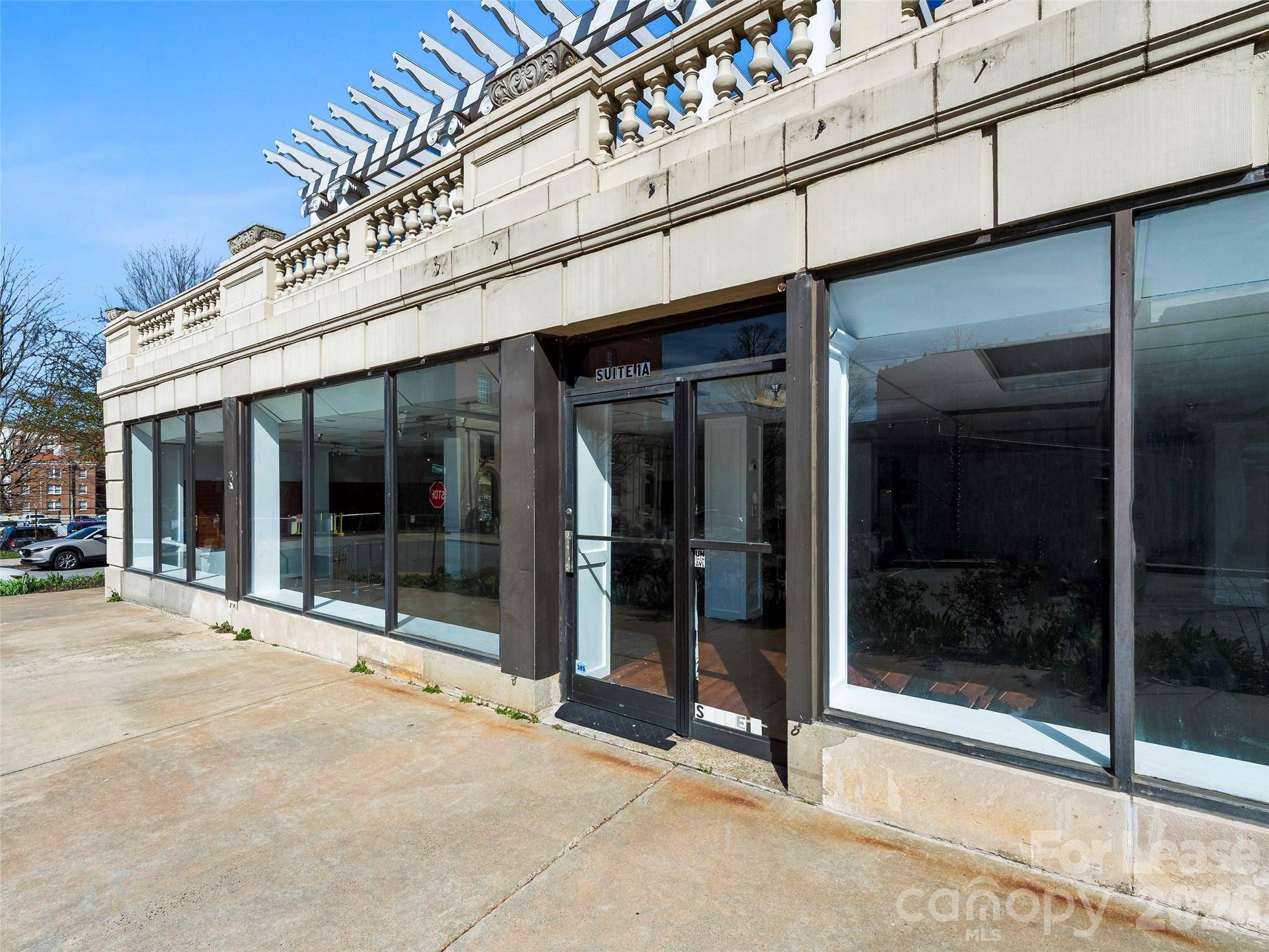 1 Battle SQ #1A, Asheville, NC 28801