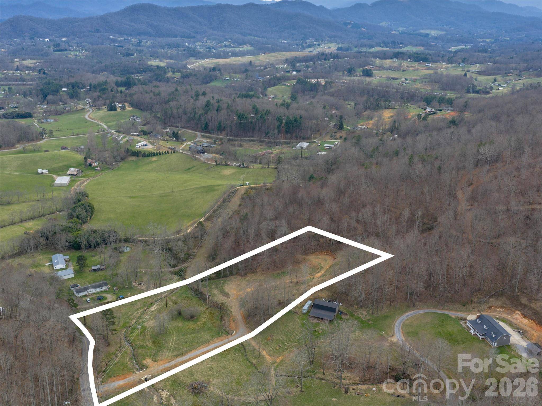 1433 Crabtree Mountain RD, Clyde, NC 28721
