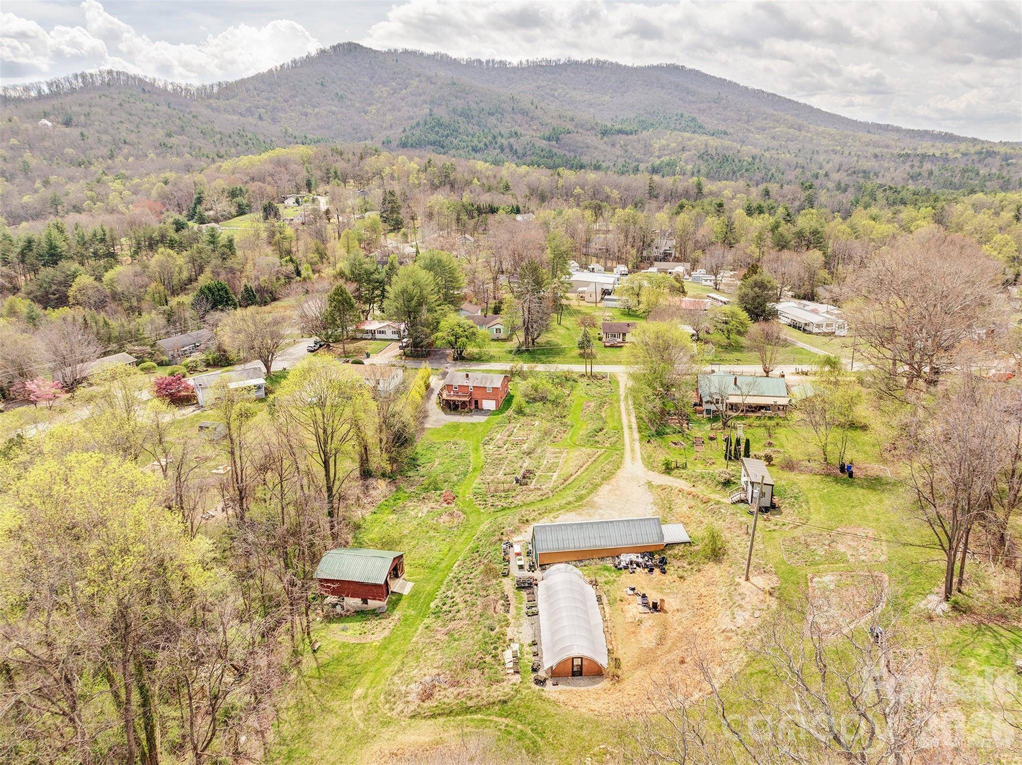 437 Onteora BLVD, Asheville, NC 28803
