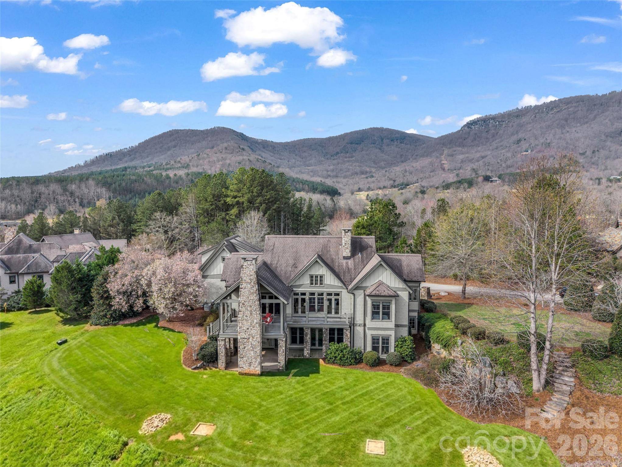 565 Chestertown DR, Mill Spring, NC 28756