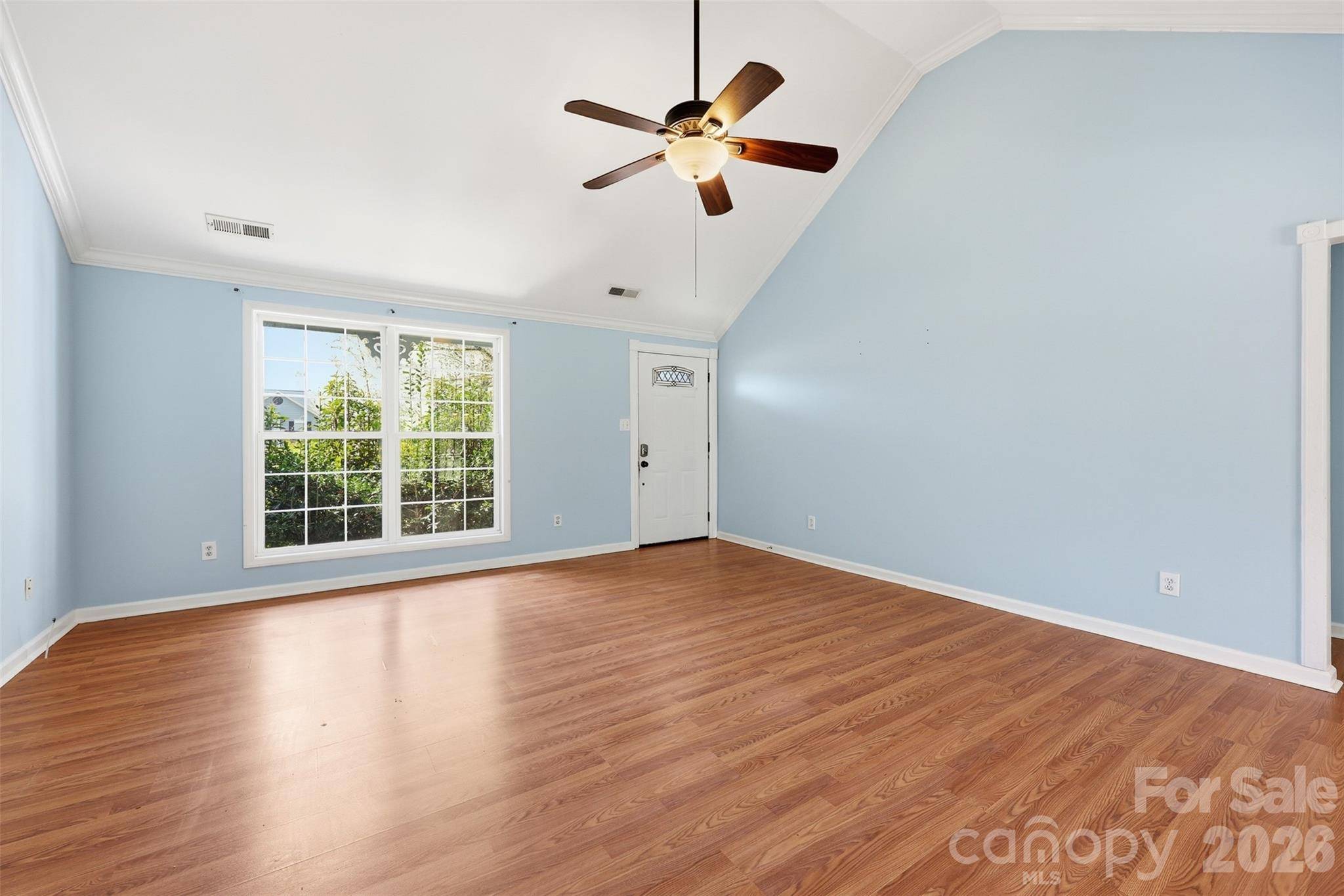 106 Chinaberry CT, Gastonia, NC 28052