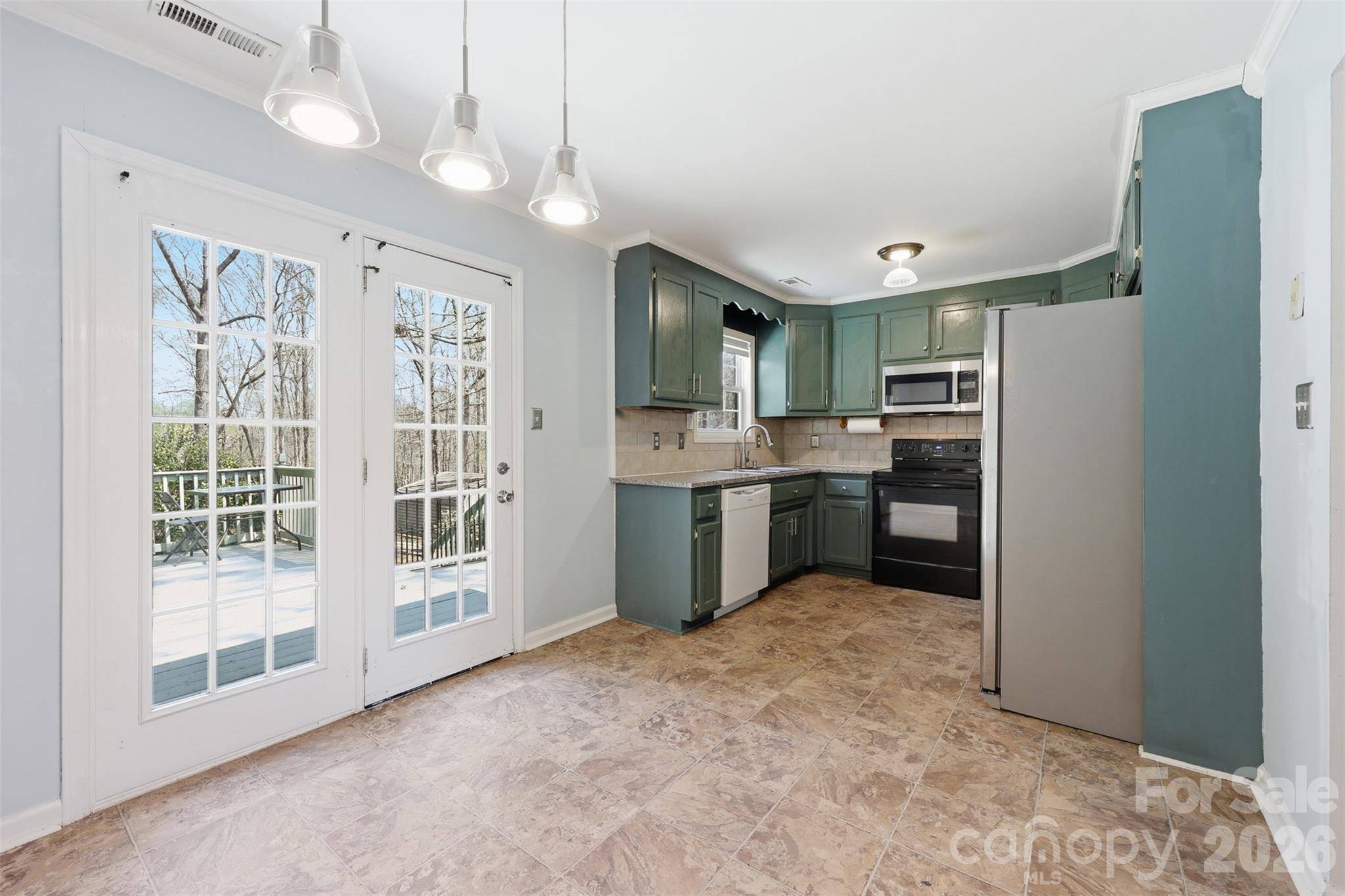 106 Chinaberry CT, Gastonia, NC 28052