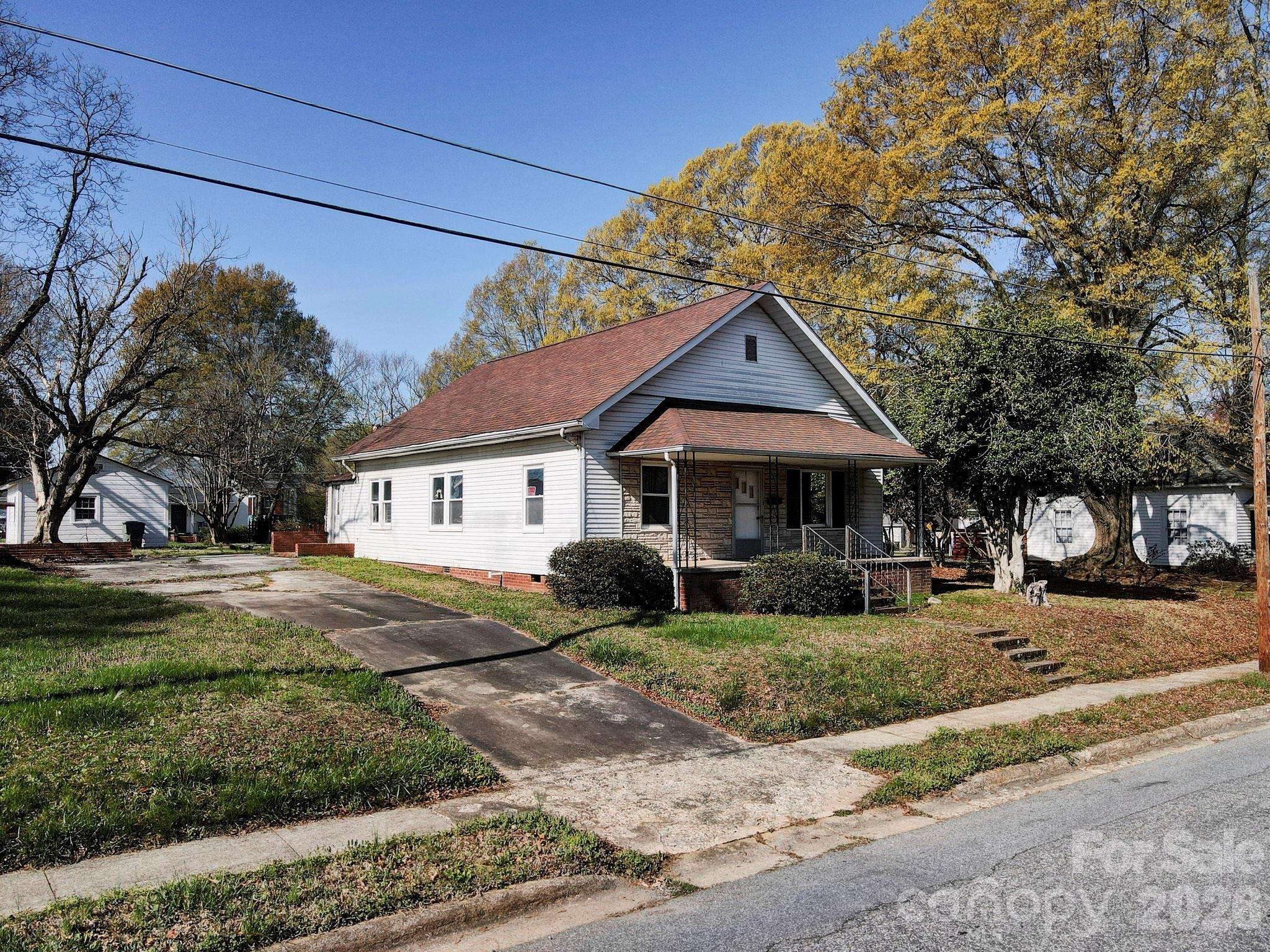 224 W Mills AVE, Mooresville, NC 28115