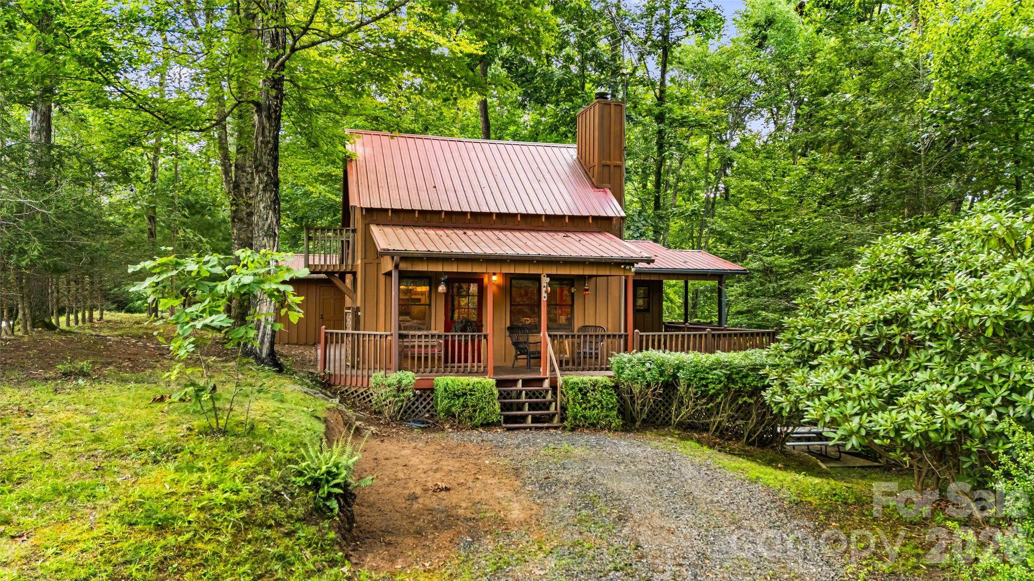 180 Grace WAY, Green Mountain, NC 28740