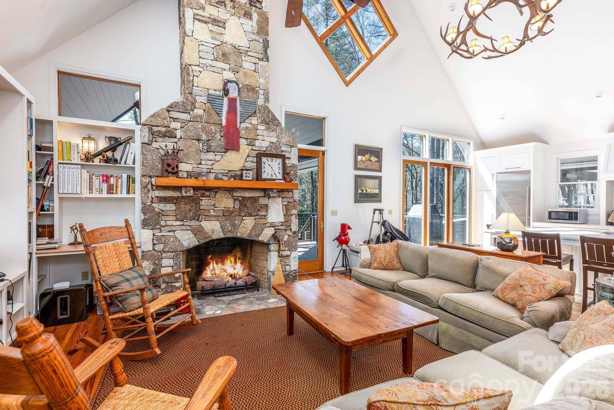 1580 Fairway DR, Lake Toxaway, NC 28747