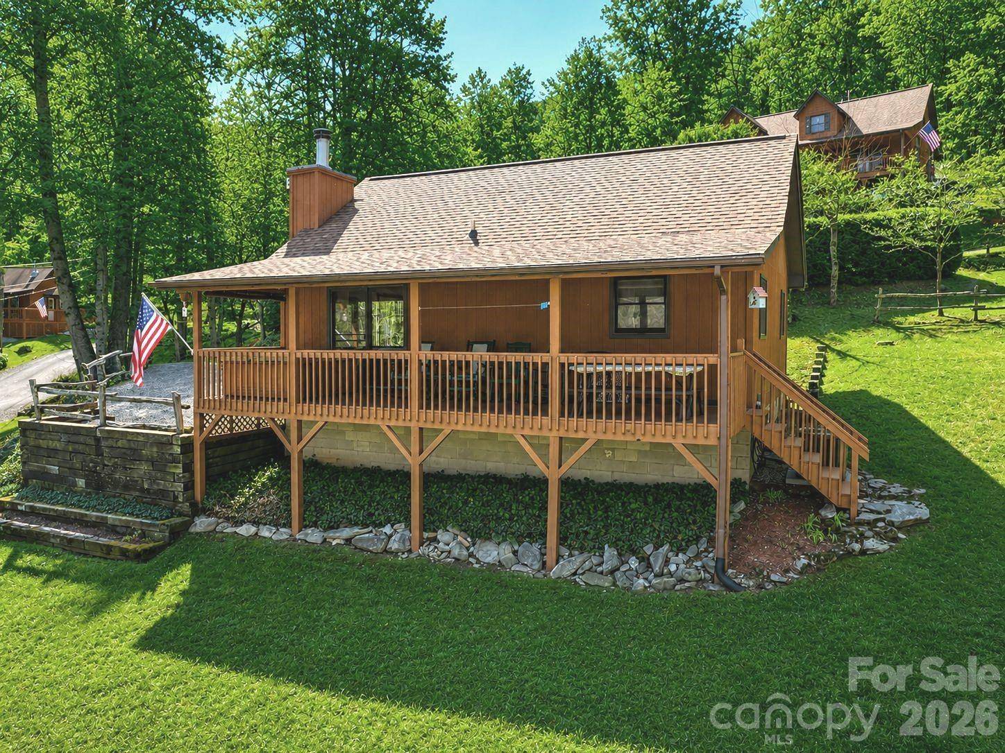 46 Stump LN, Maggie Valley, NC 28751