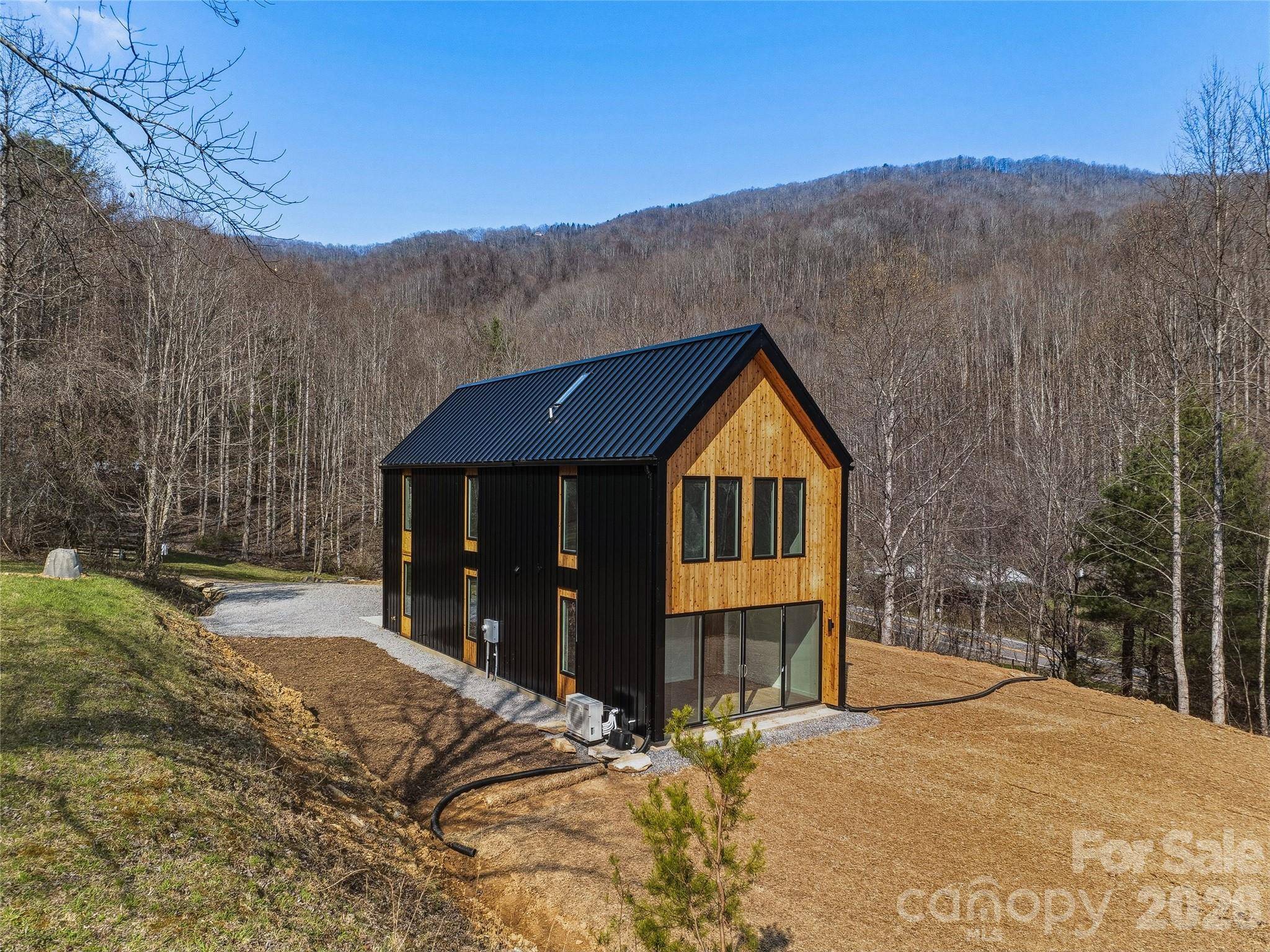 710 Kendal DR, Leicester, NC 28748