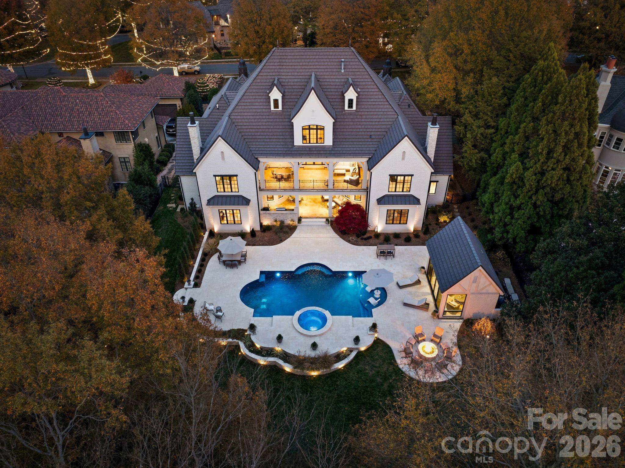 302 Oakmont LN, Waxhaw, NC 28173