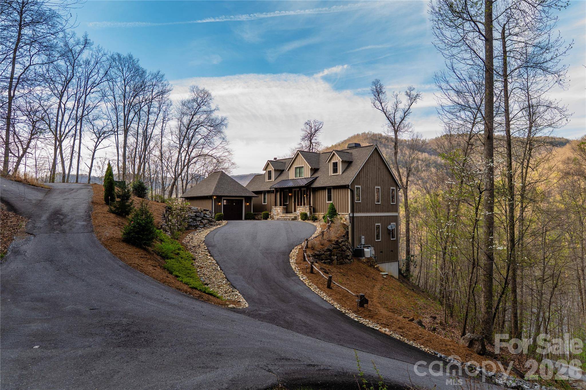 86 Indigo Bunting CT, Tuckasegee, NC 28783
