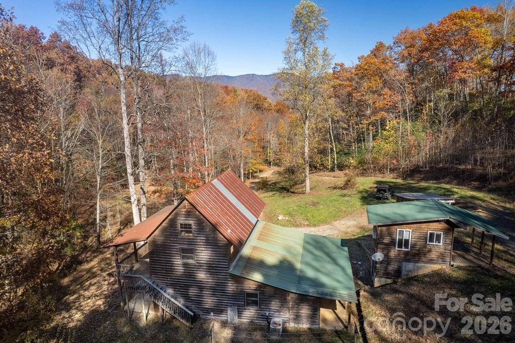 930 Copperhead CV, Sylva, NC 28779