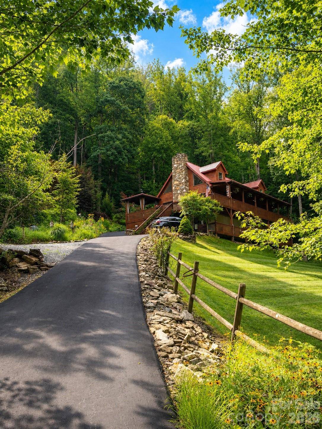420 Chimney Rock DR, Weaverville, NC 28787