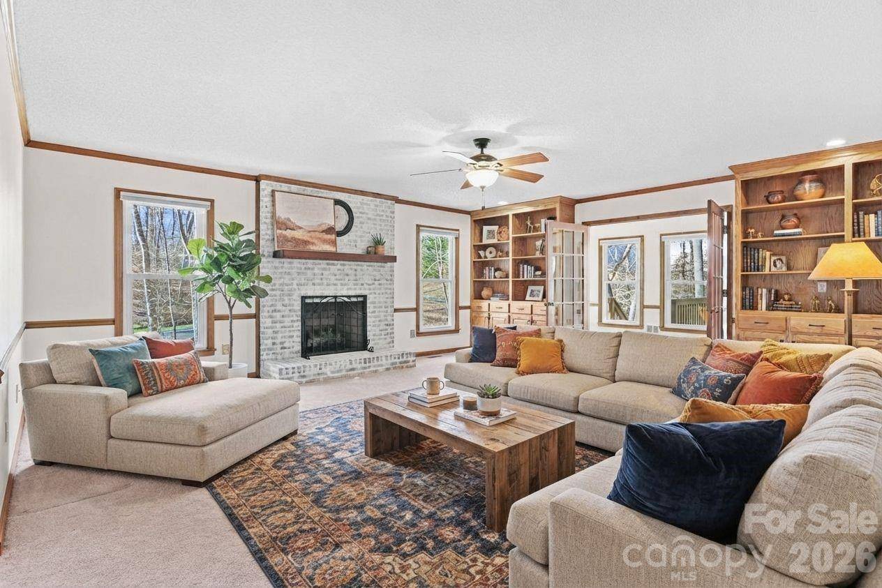 109 Normandy AVE, Boonville, NC 27011