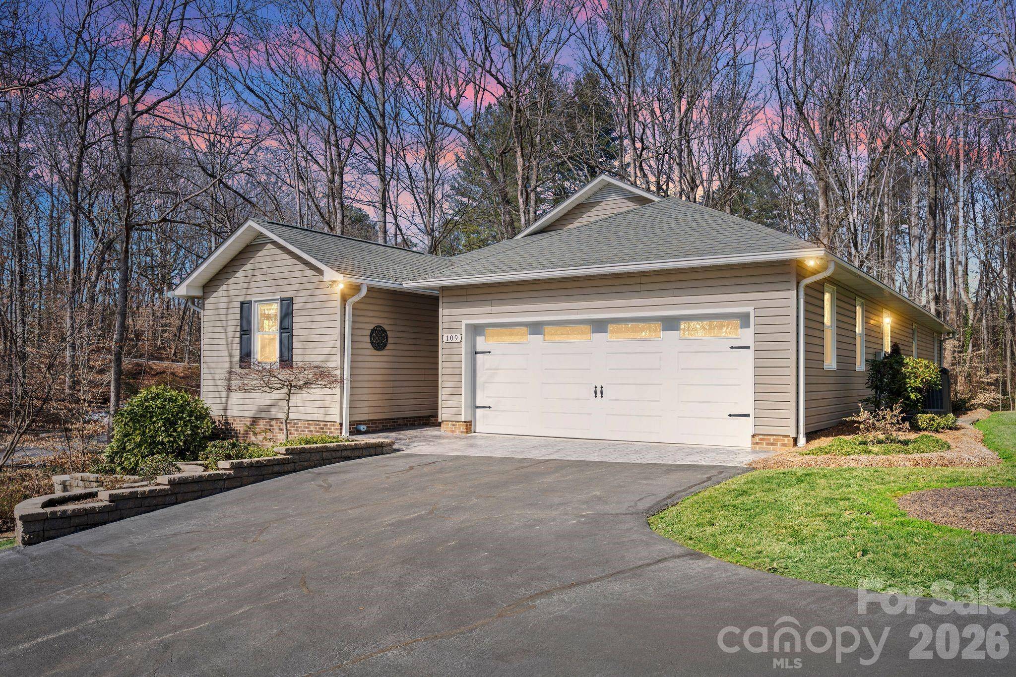 109 Normandy AVE, Boonville, NC 27011