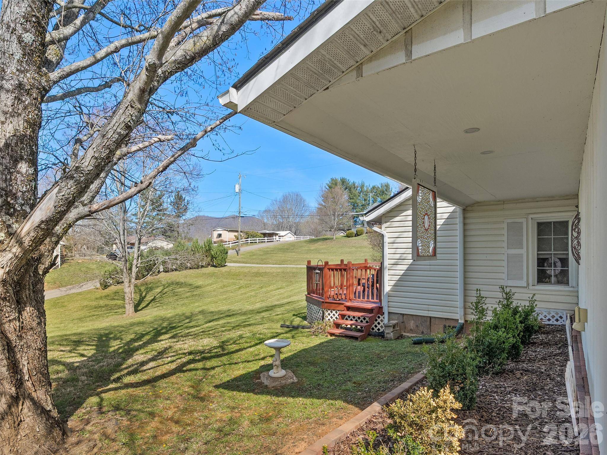 19 Mingus ST, Canton, NC 28716