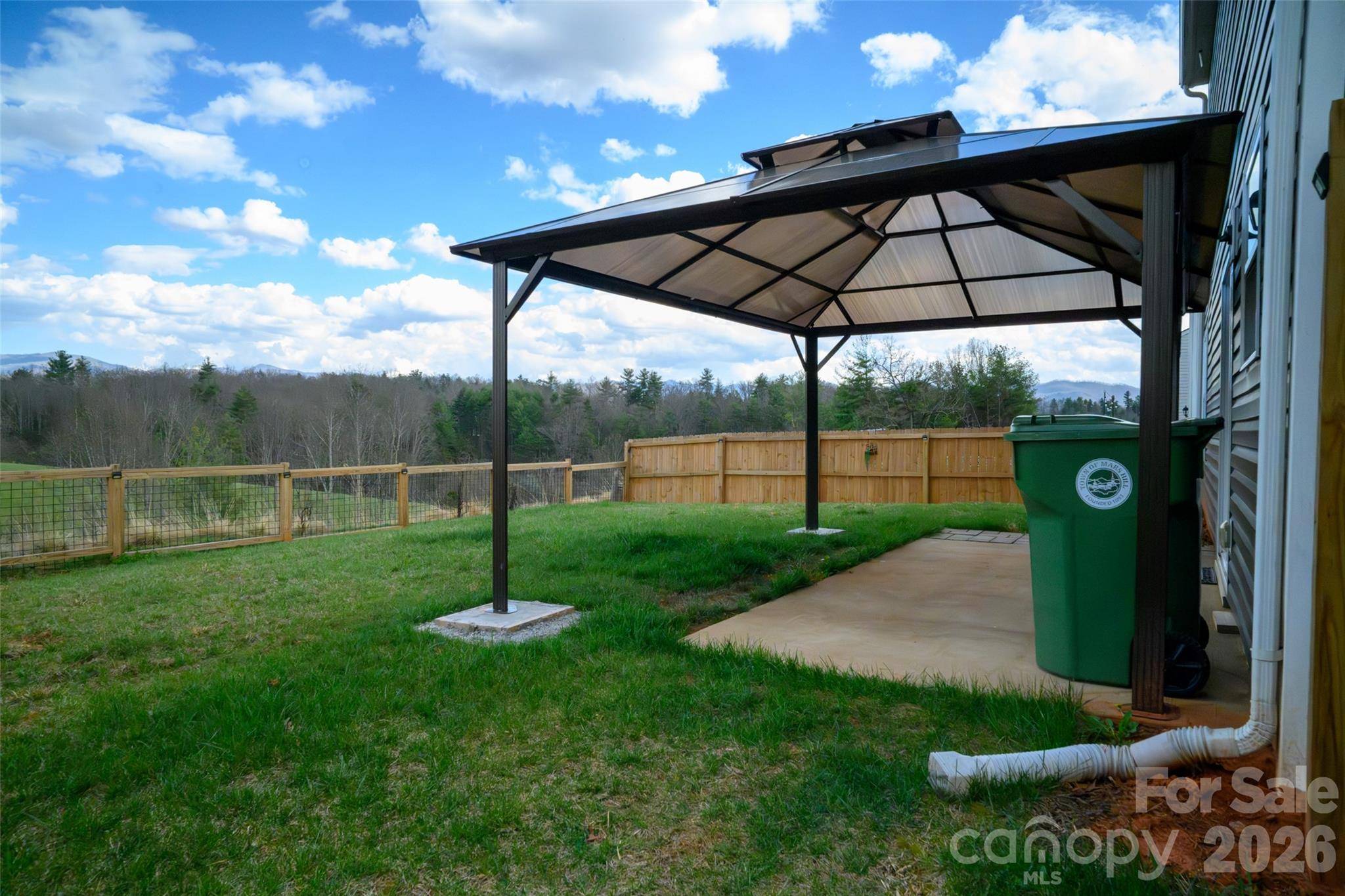 228 Ridgeview LN, Mars Hill, NC 28754
