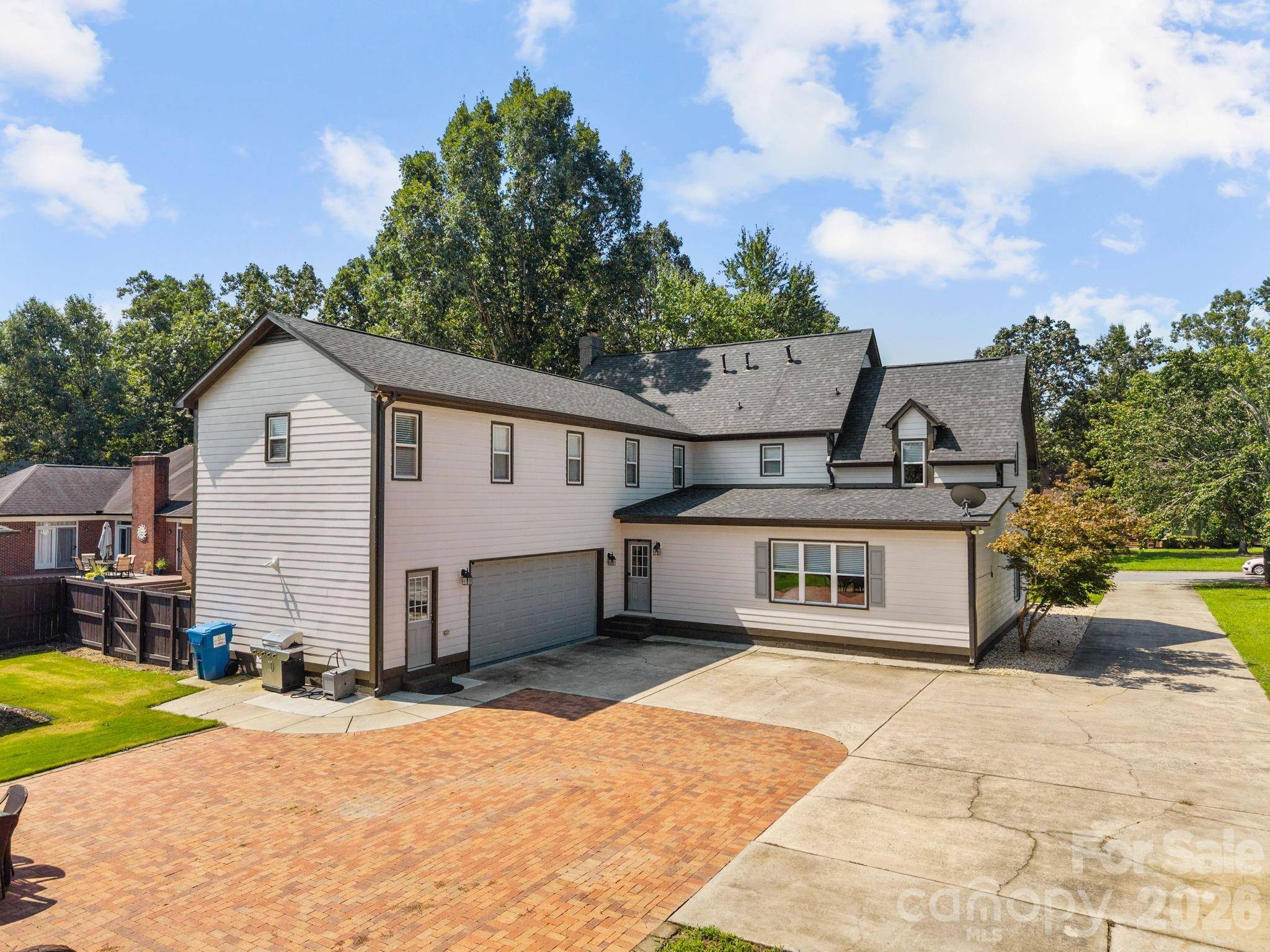 908 Woodhurst DR, Wesley Chapel, NC 28110