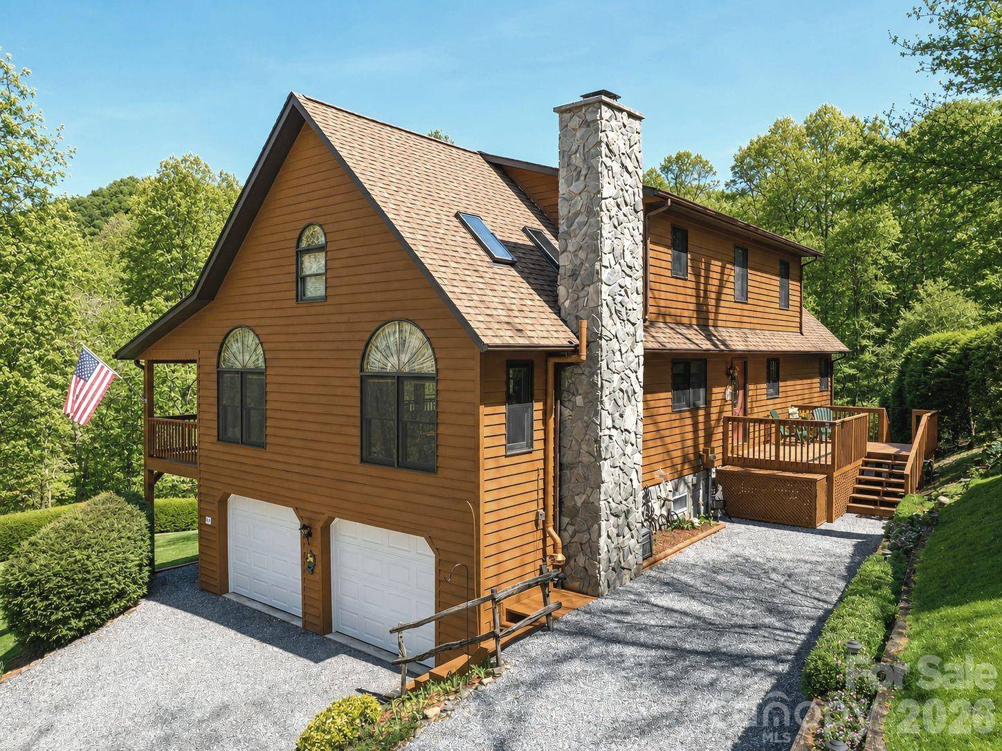 89 Stump LN, Maggie Valley, NC 28751