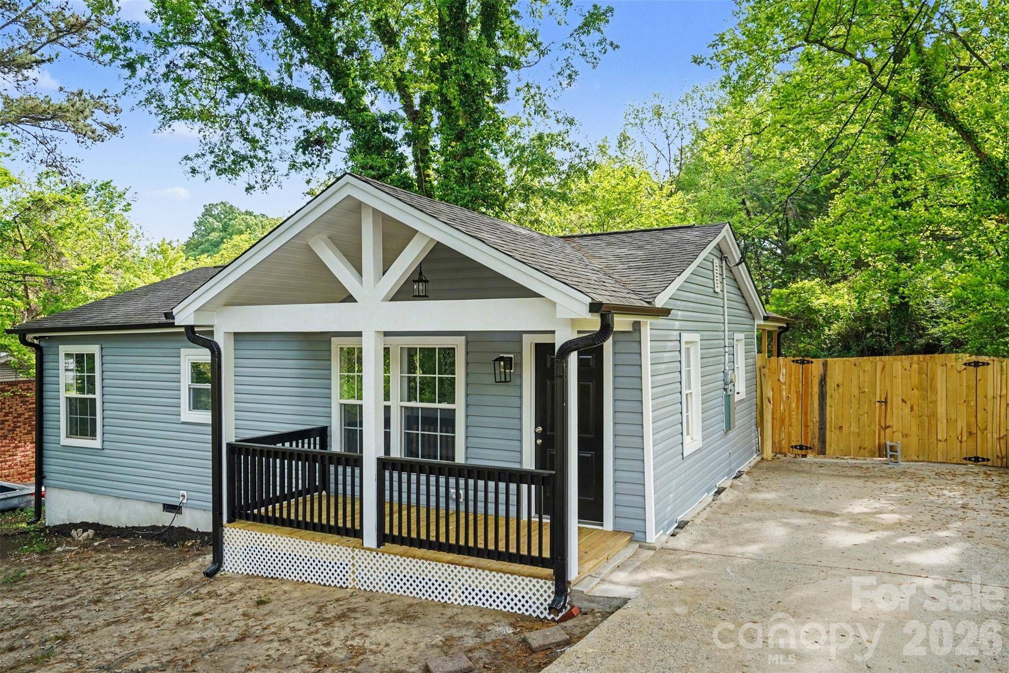 722 S Weldon ST, Gastonia, NC 28052
