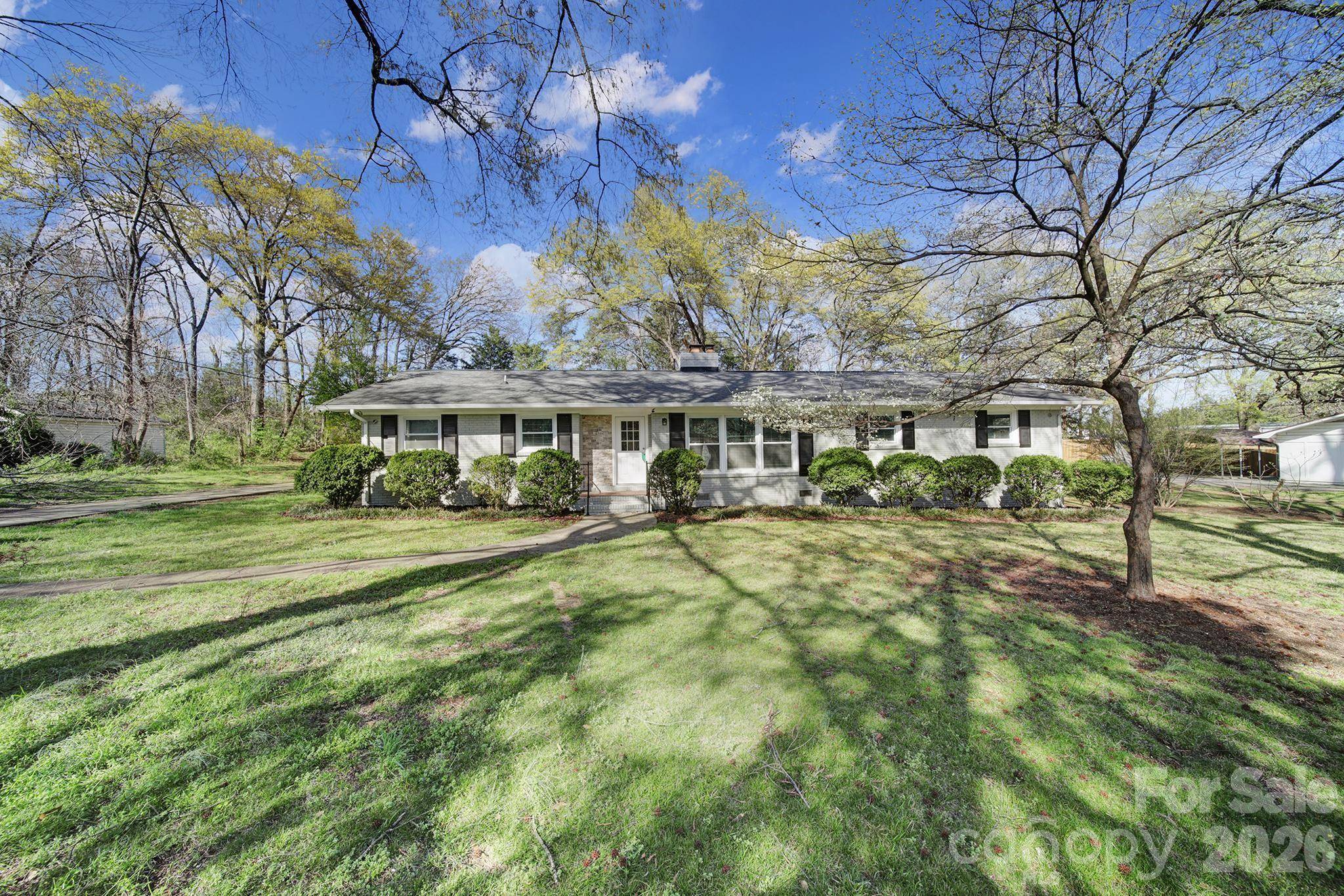 519 Amon LN, Pineville, NC 28134