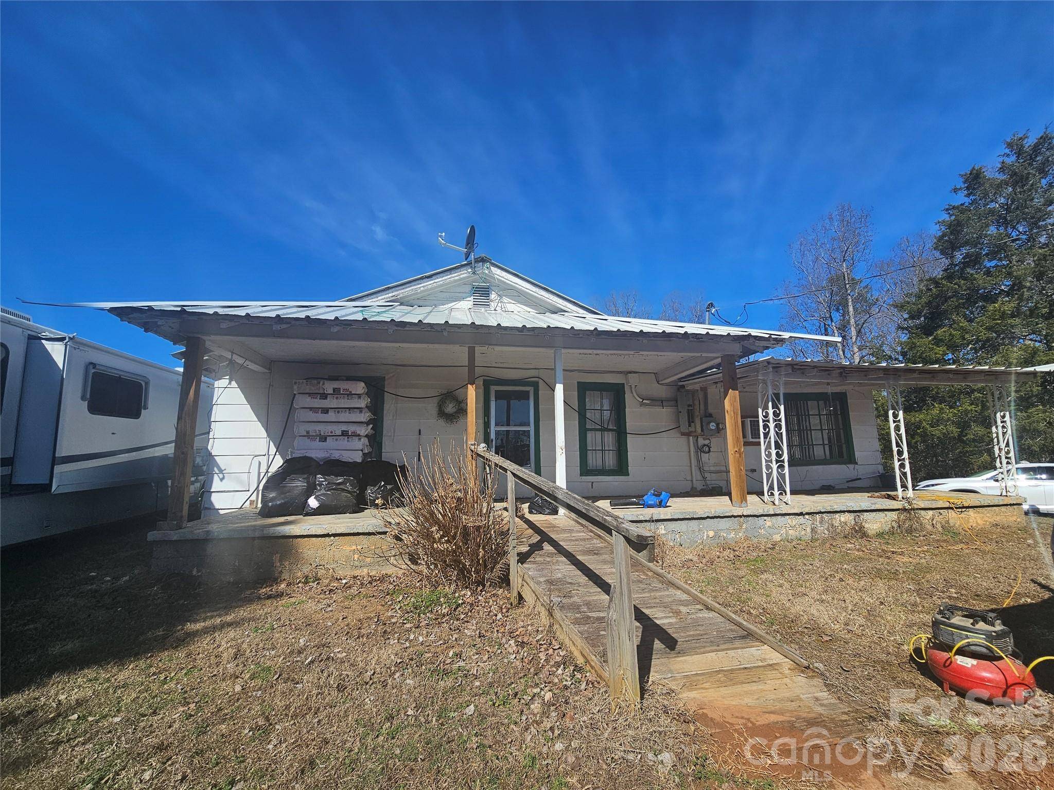 126 Susan RD, Casar, NC 28020