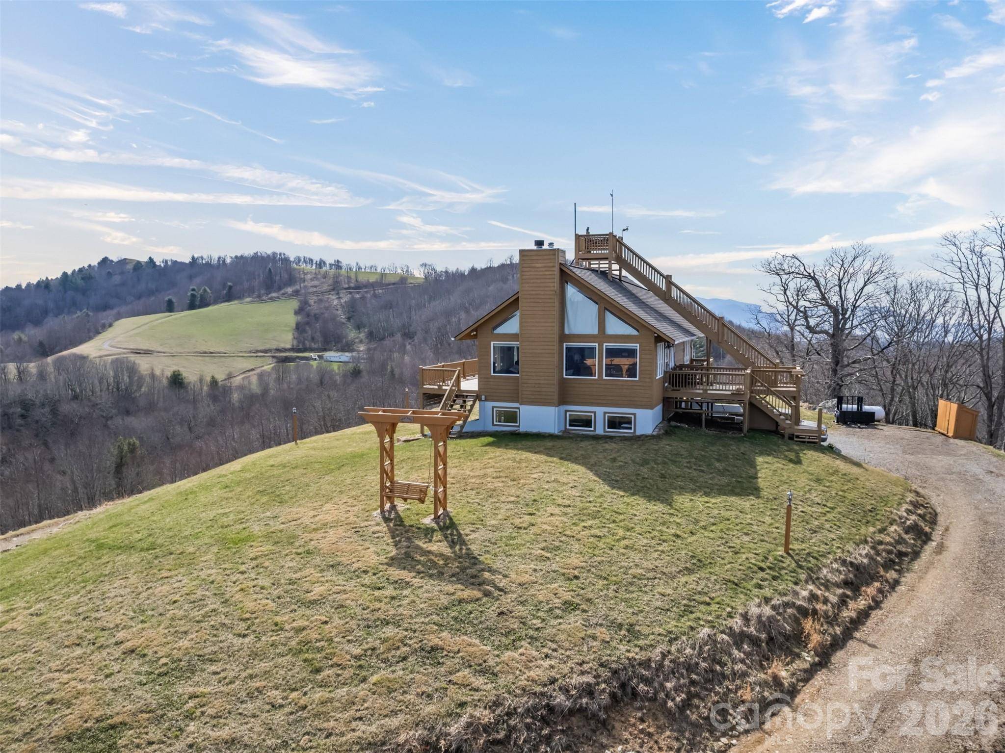 1007 Turkey Trot RD, Clyde, NC 28721