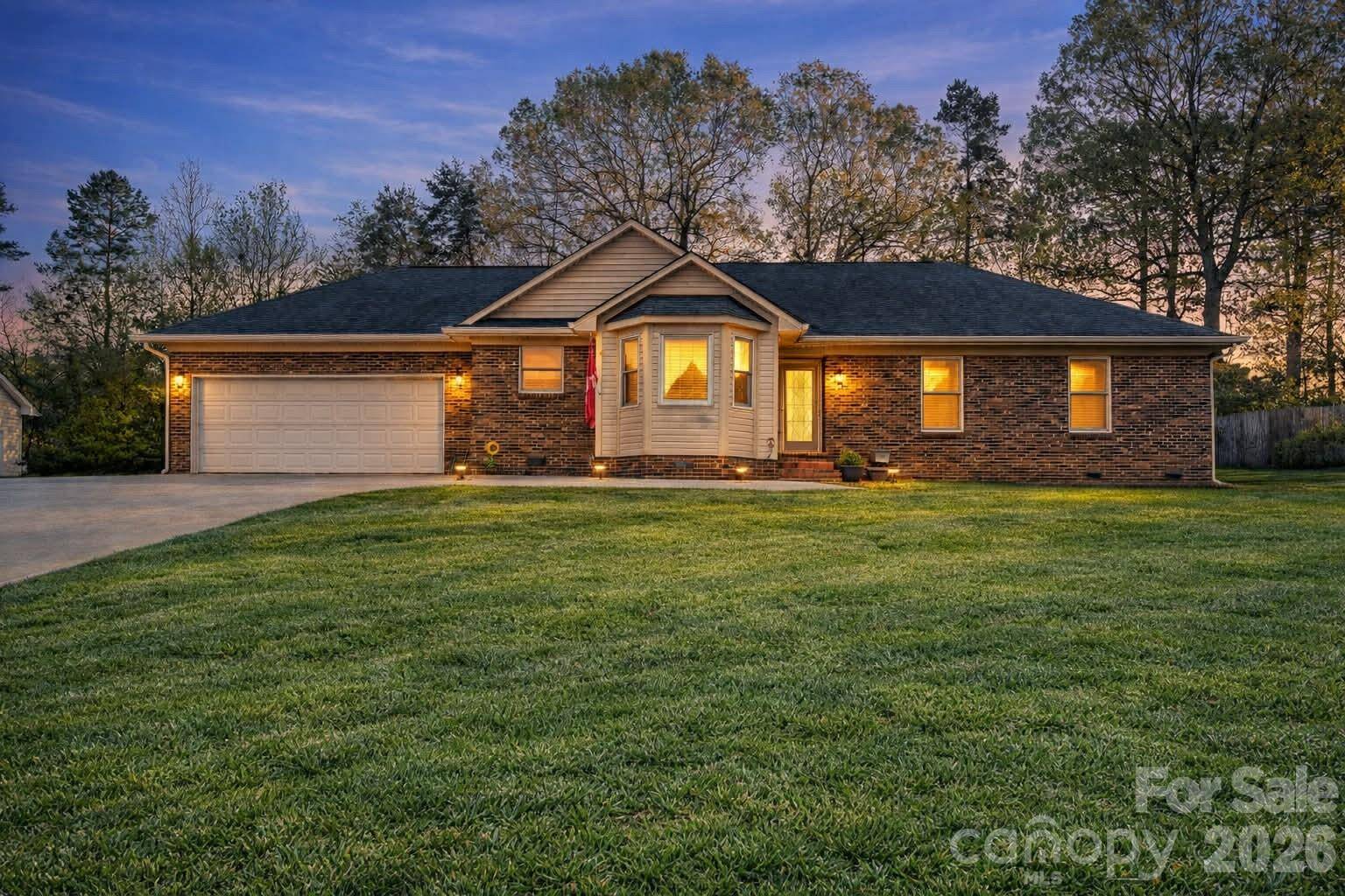 7004 Forest Hills DR, Denver, NC 28037