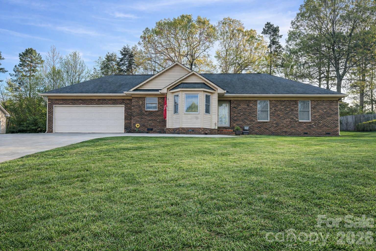 7004 Forest Hills DR, Denver, NC 28037