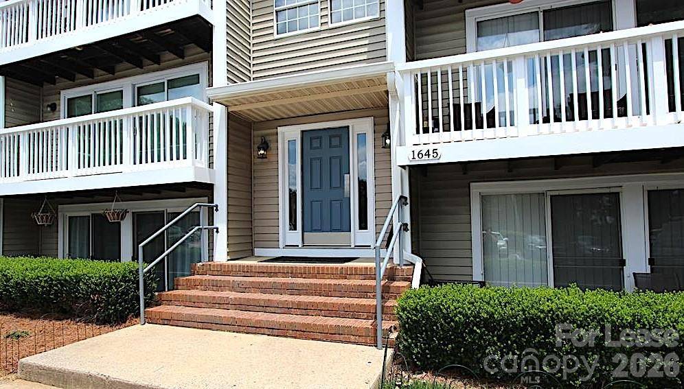 1645 Arlyn CIR, Charlotte, NC 28213