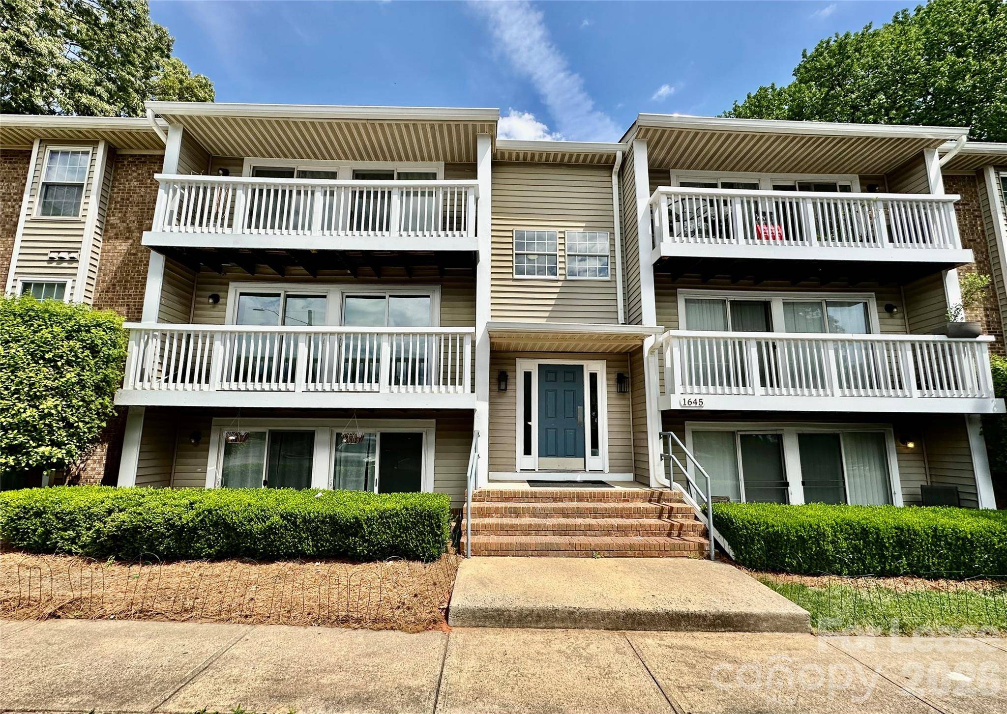 1645 Arlyn CIR, Charlotte, NC 28213