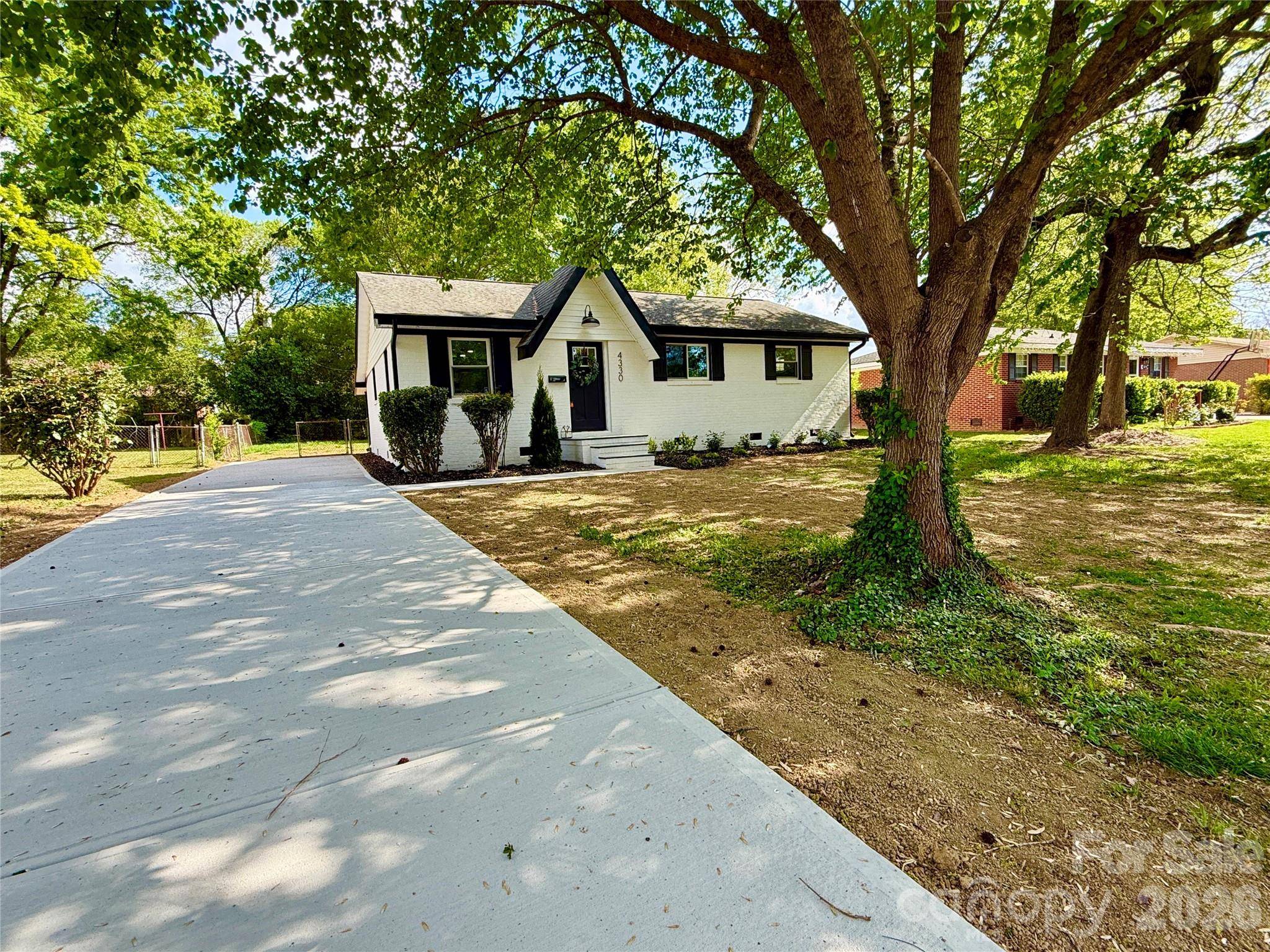 4330 Colebrook RD, Charlotte, NC 28215