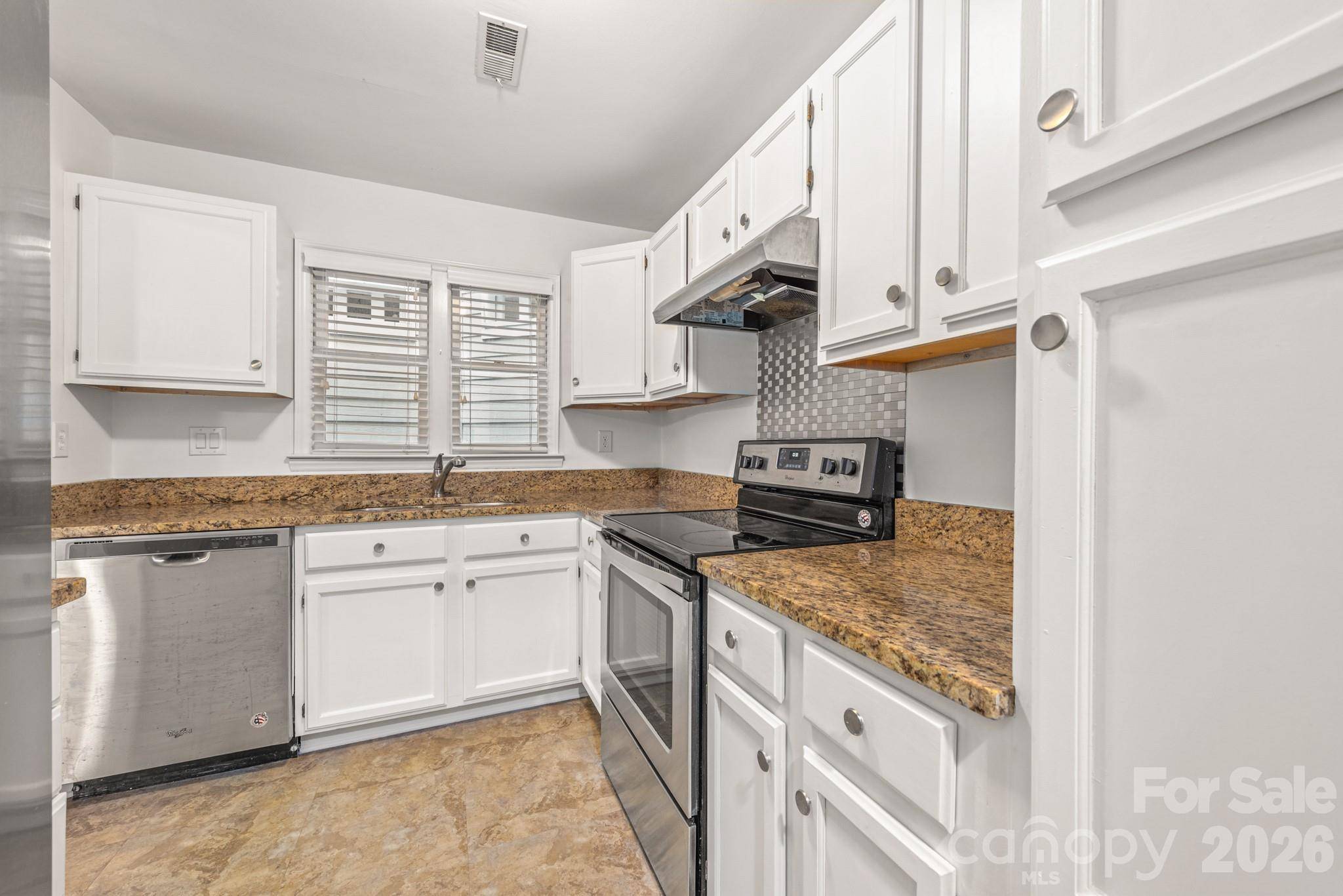 2715 Selwyn AVE #34, Charlotte, NC 28209