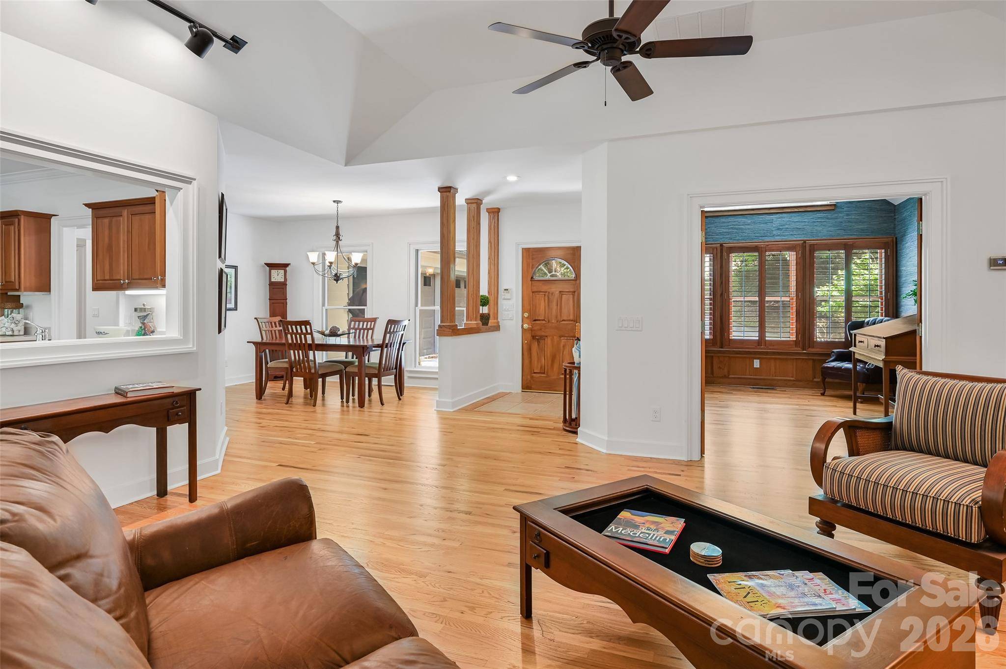 109 Chattooga RUN, Hendersonville, NC 28739