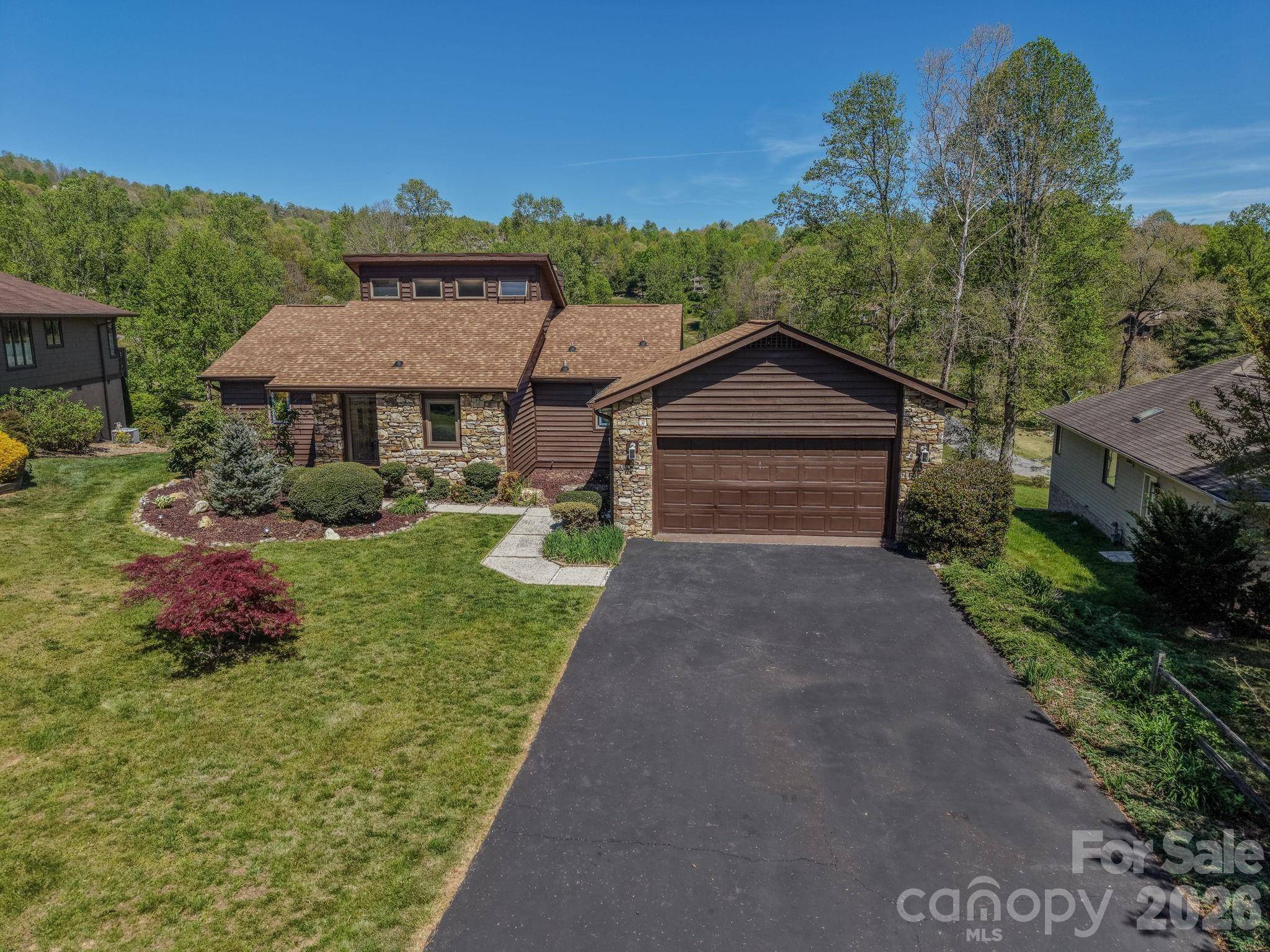 3104 Cove Loop RD, Hendersonville, NC 28739