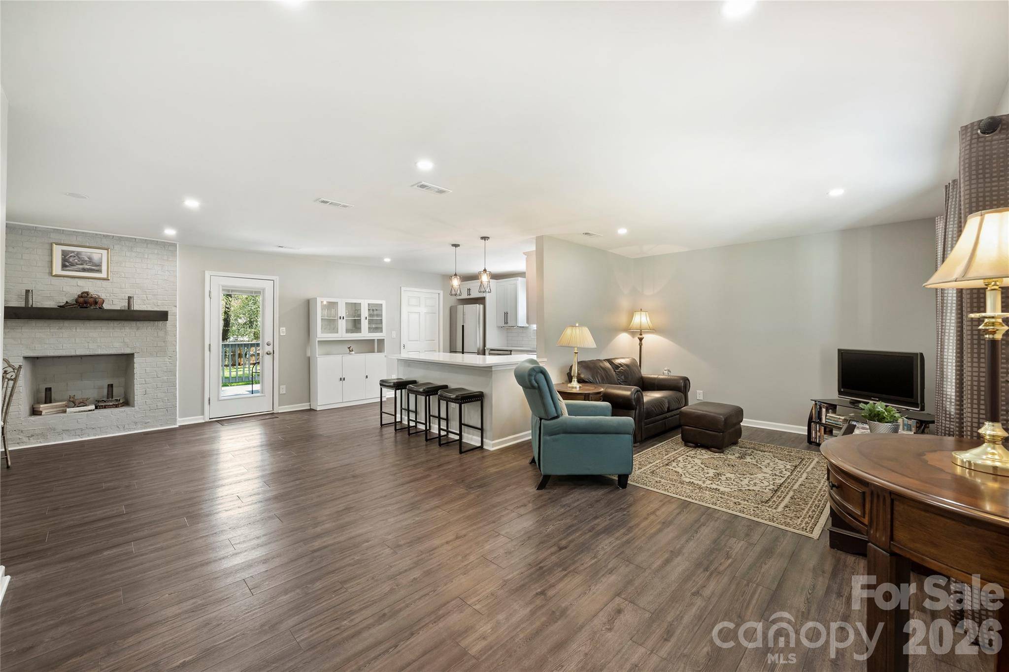 3724 Cobbleridge DR, Charlotte, NC 28215