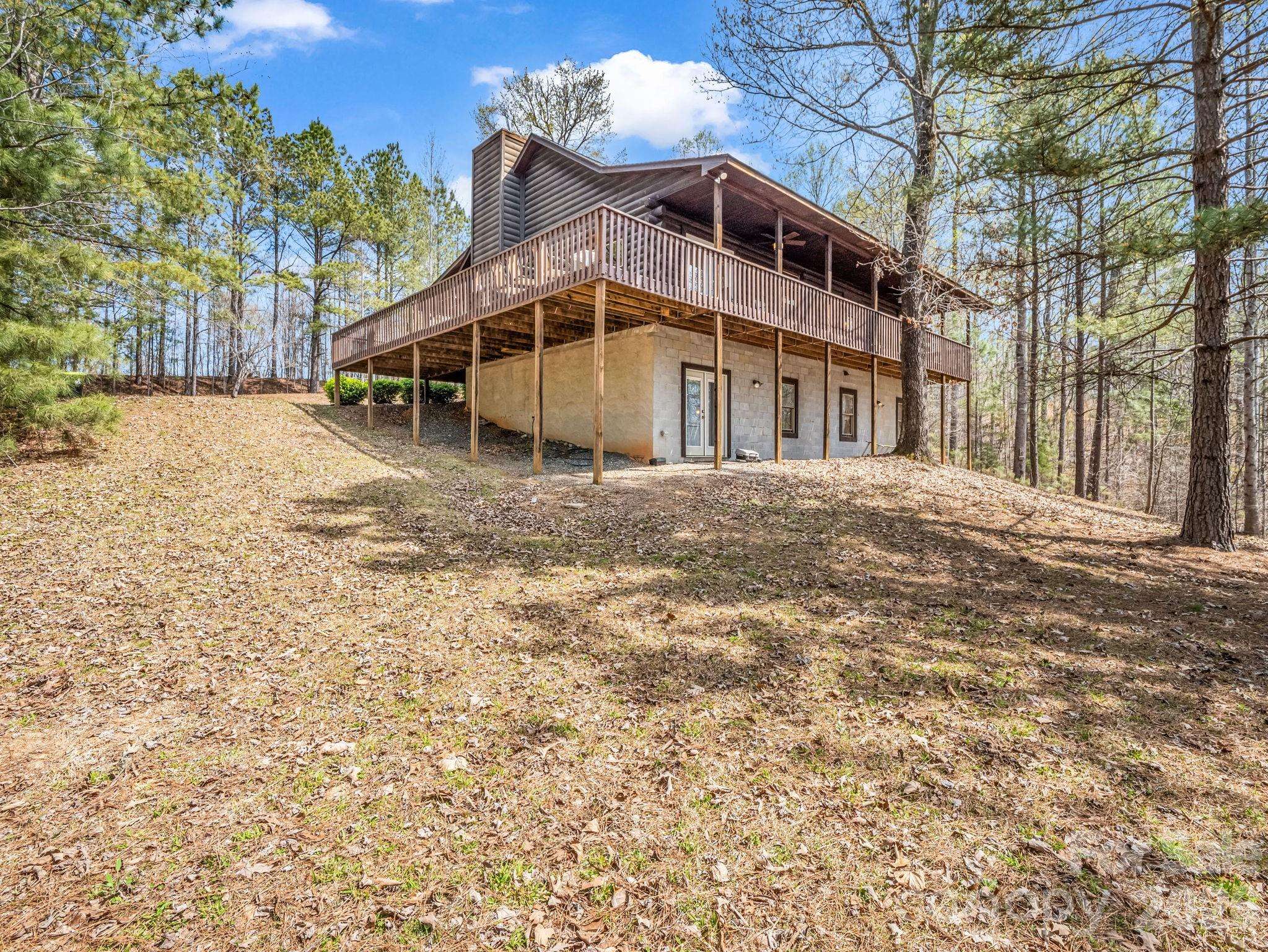 1050 Cross Ridge DR, Rutherfordton, NC 28139
