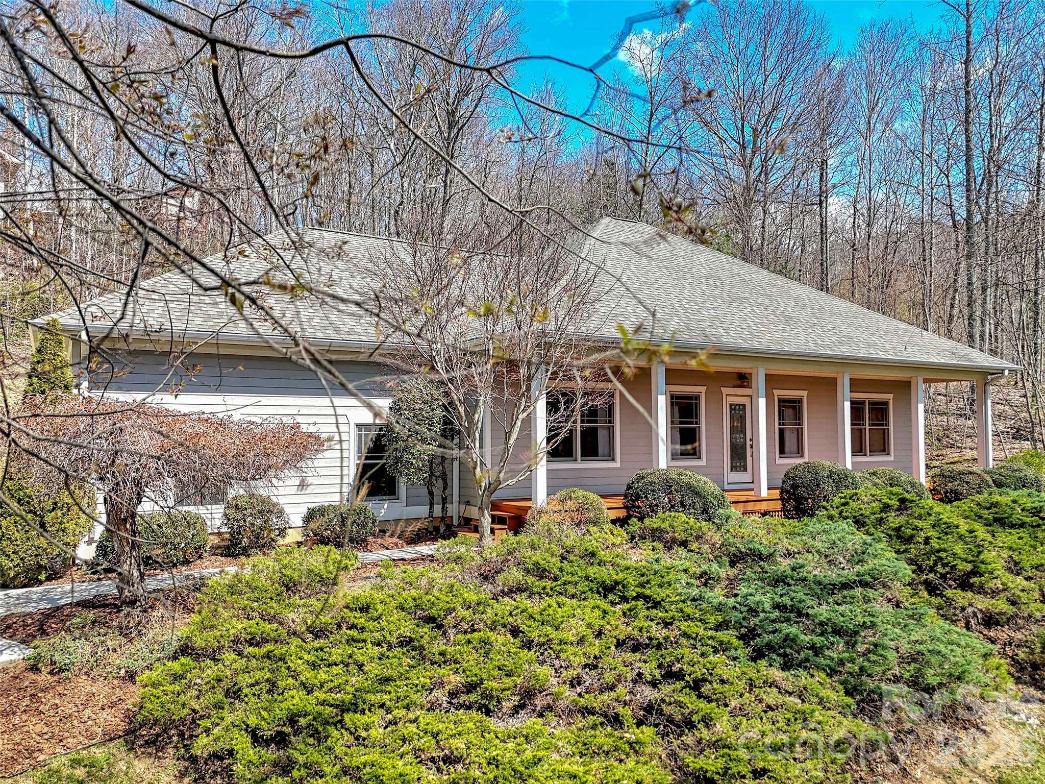 523 Brandywine RD, Waynesville, NC 28786