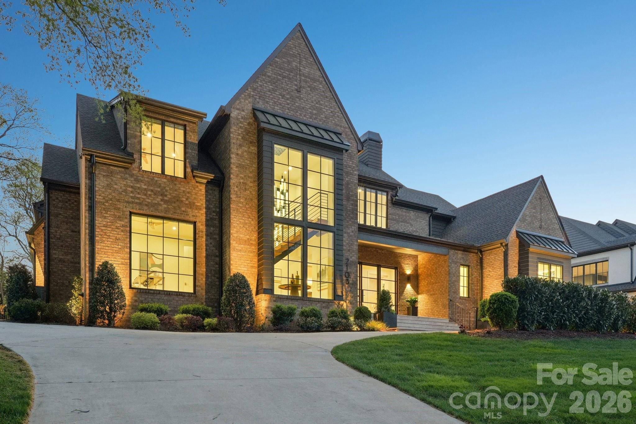 2103 Cortelyou RD, Charlotte, NC 28211