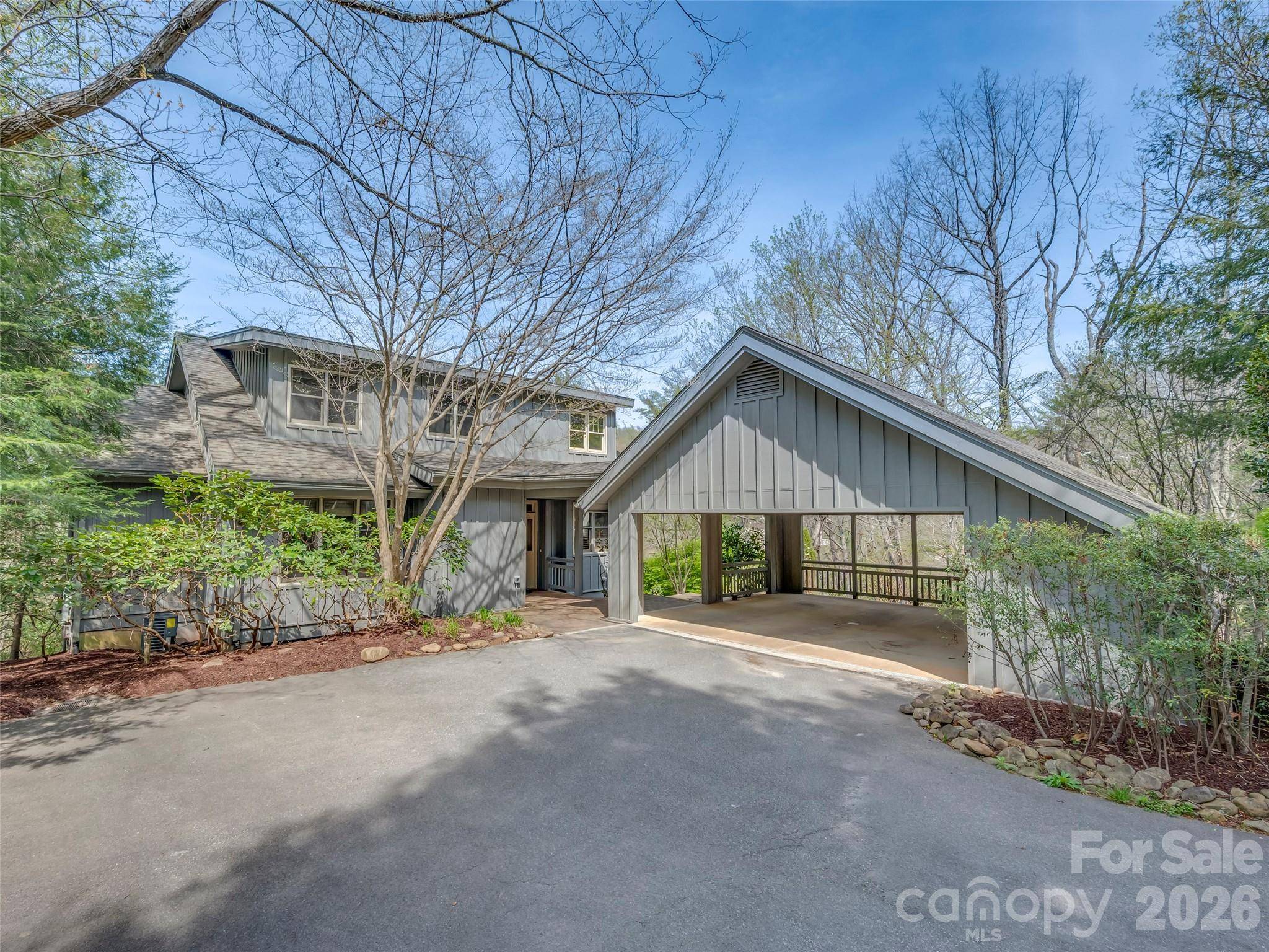 4 Wild Ivy RUN, Hendersonville, NC 28739