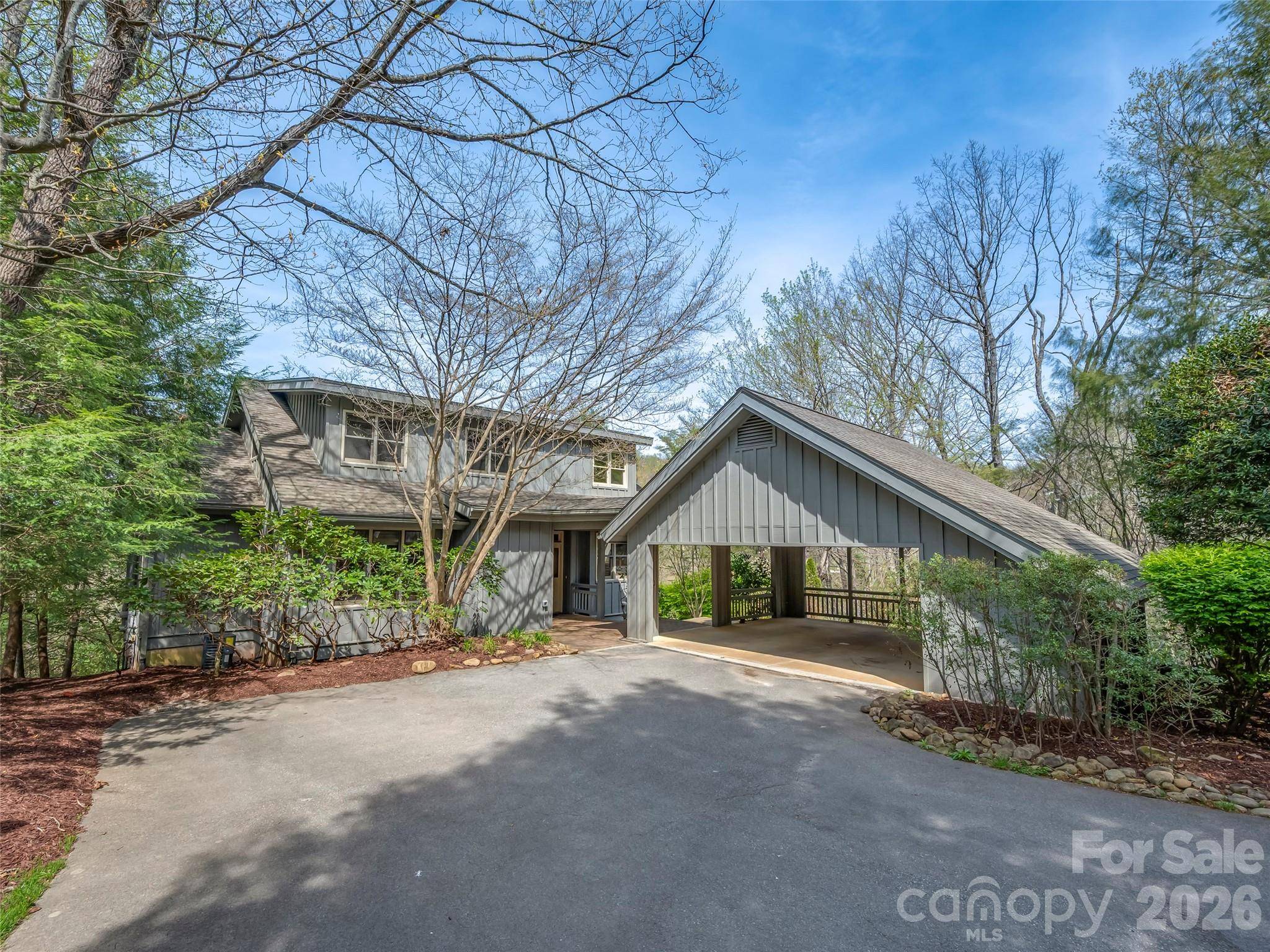 4 Wild Ivy RUN, Hendersonville, NC 28739