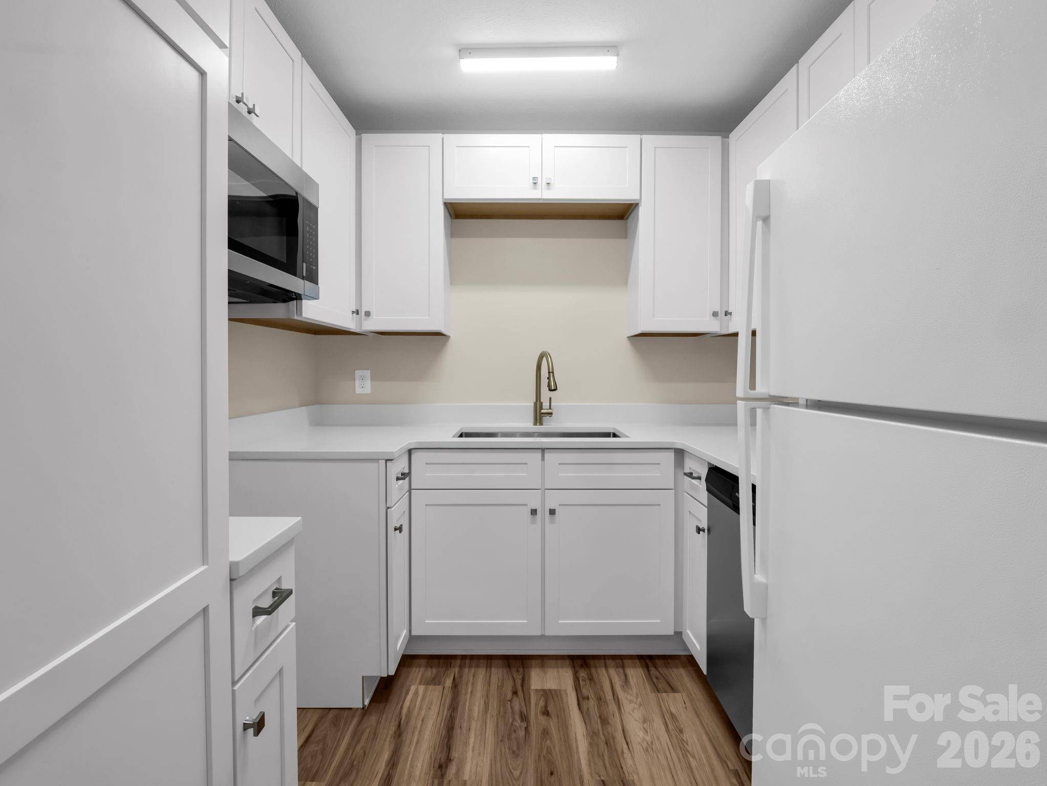 520 Courtwood LN #1-8, Hendersonville, NC 28739