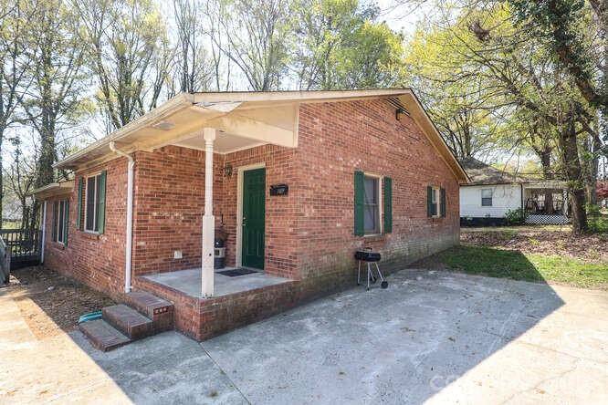 1401 W Mauney AVE, Gastonia, NC 28052