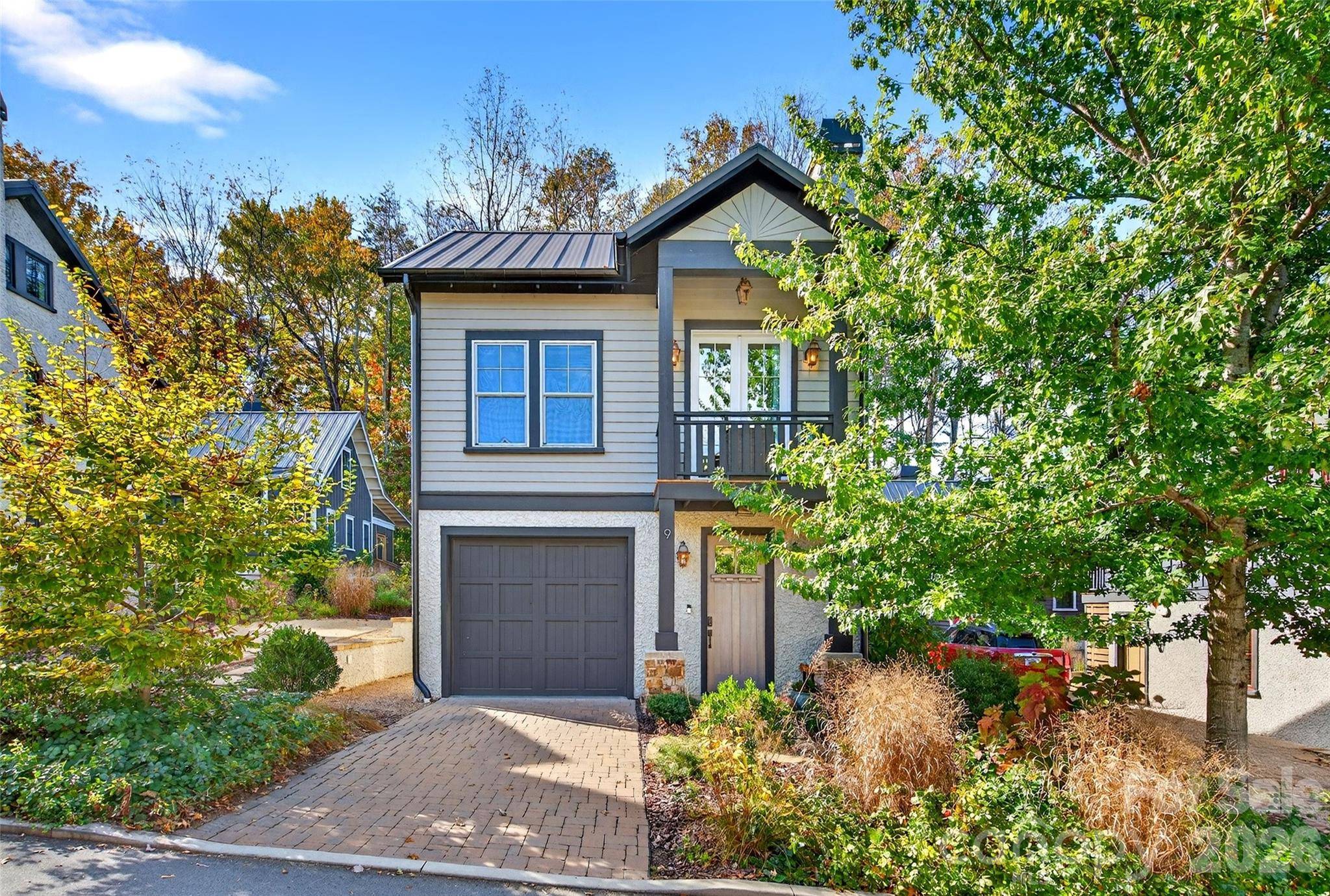 9 Fay Jones LN, Black Mountain, NC 28711