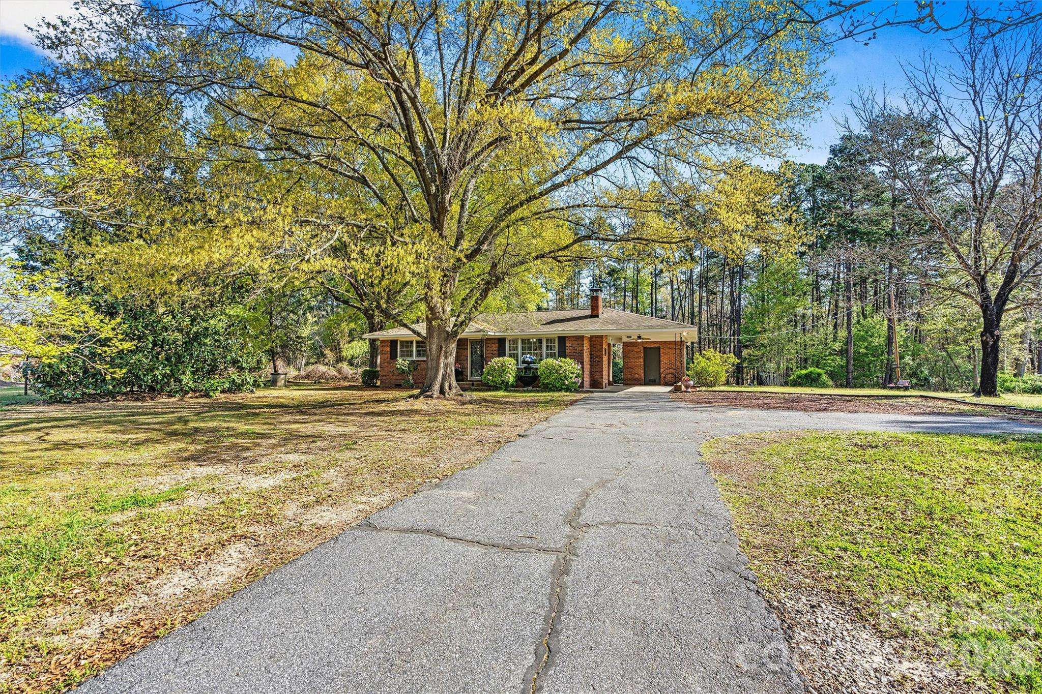 5329 E Highway 27 HWY, Iron Station, NC 28080