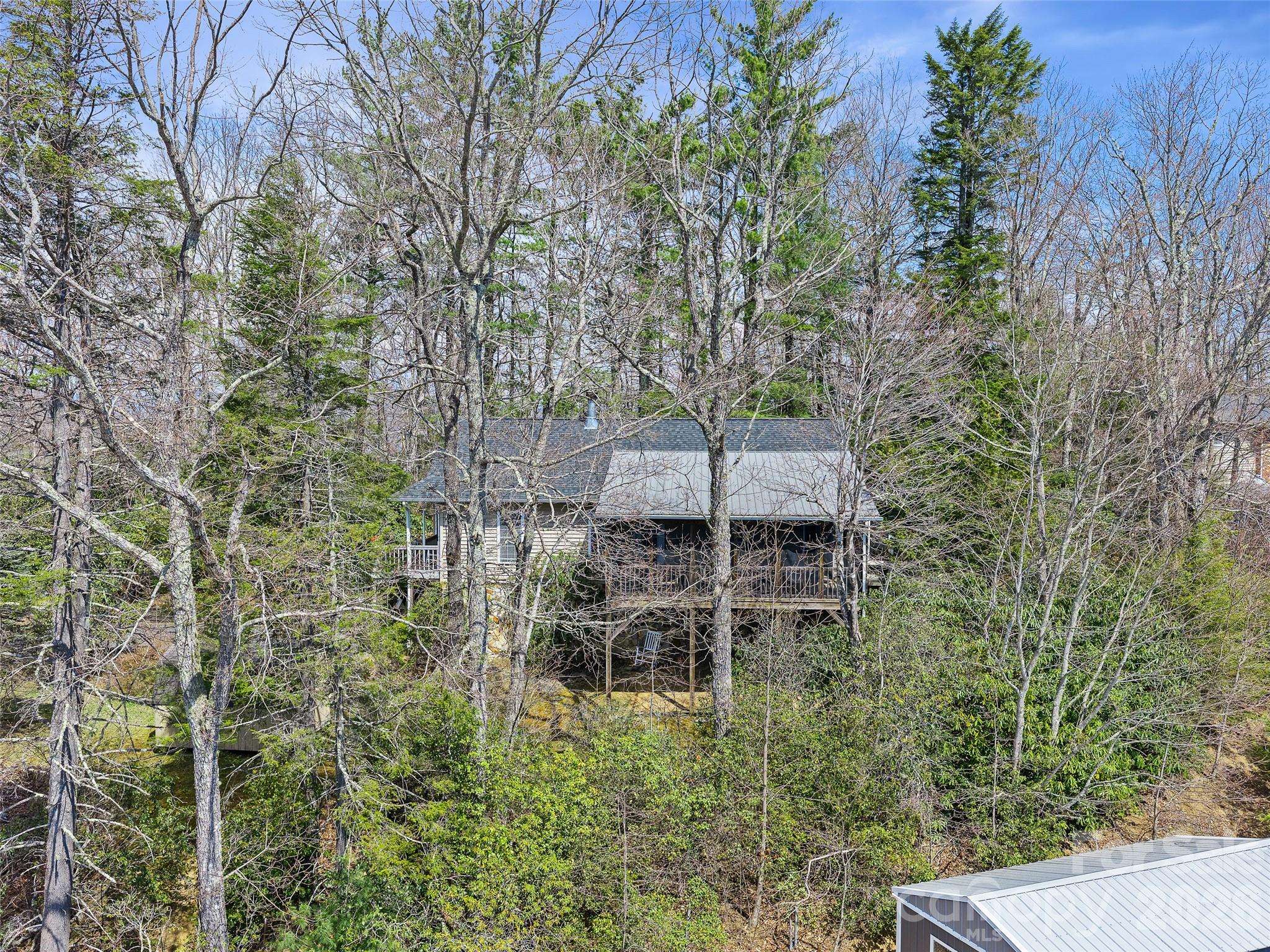 120 Wintergreen Patch LN, Burnsville, NC 28714