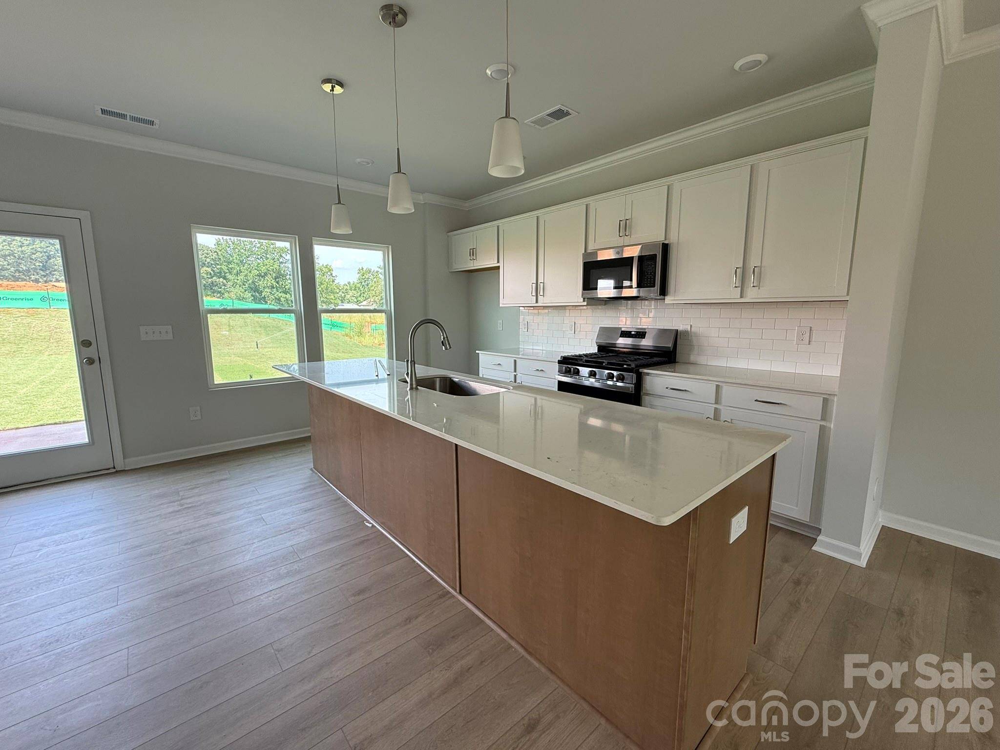 1231 Bansal DR, Charlotte, NC 28215