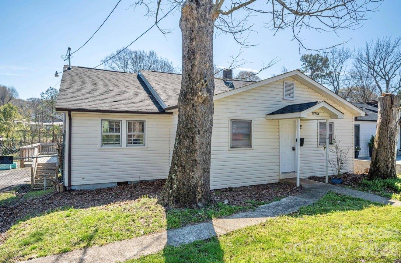 511 Lee AVE, Lincolnton, NC 28092