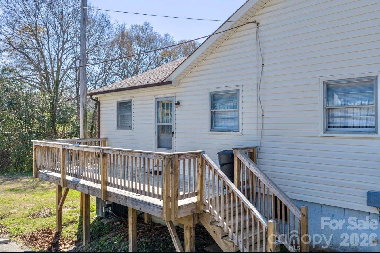 511 Lee AVE, Lincolnton, NC 28092