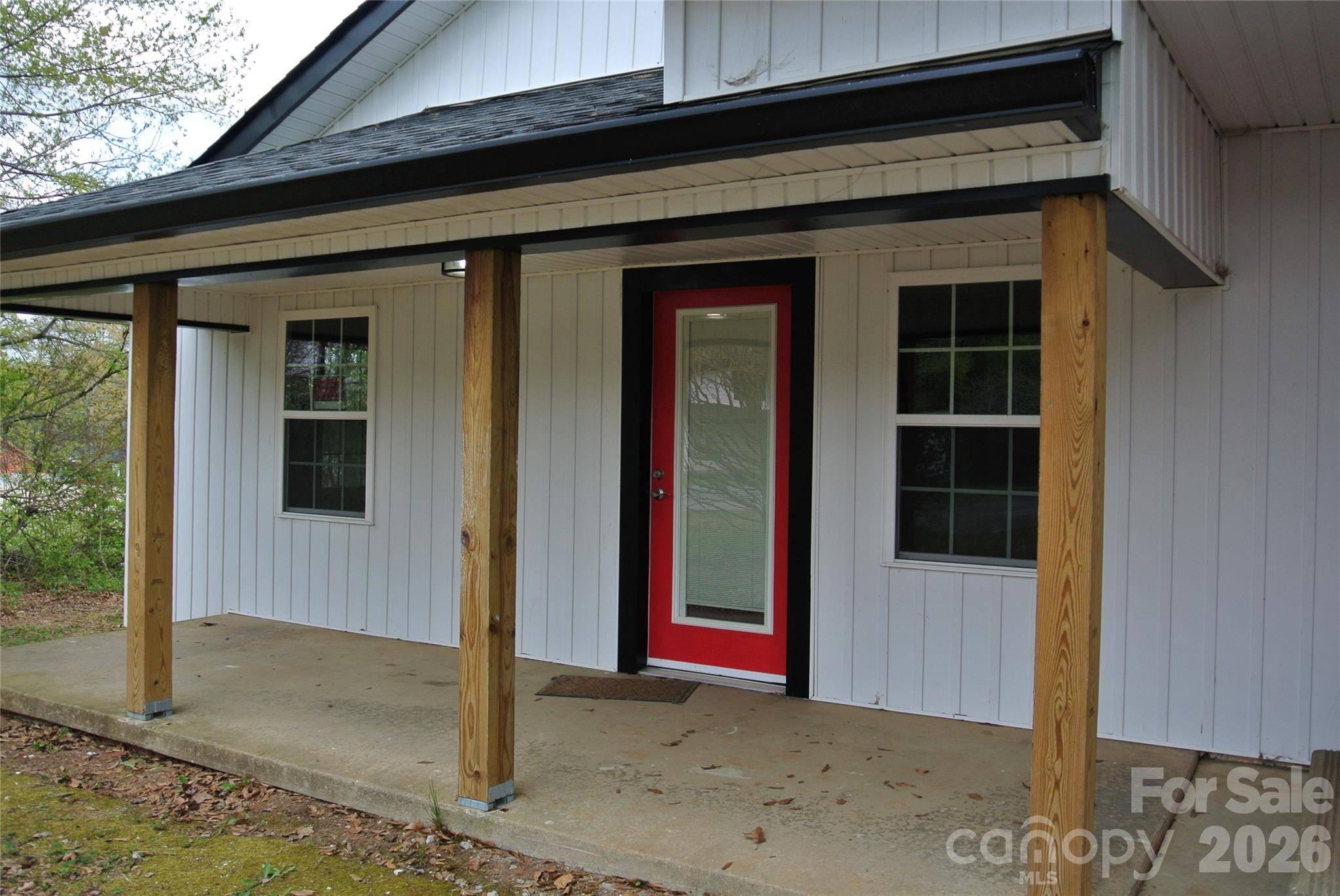 123 Moore RD, Ellenboro, NC 28040