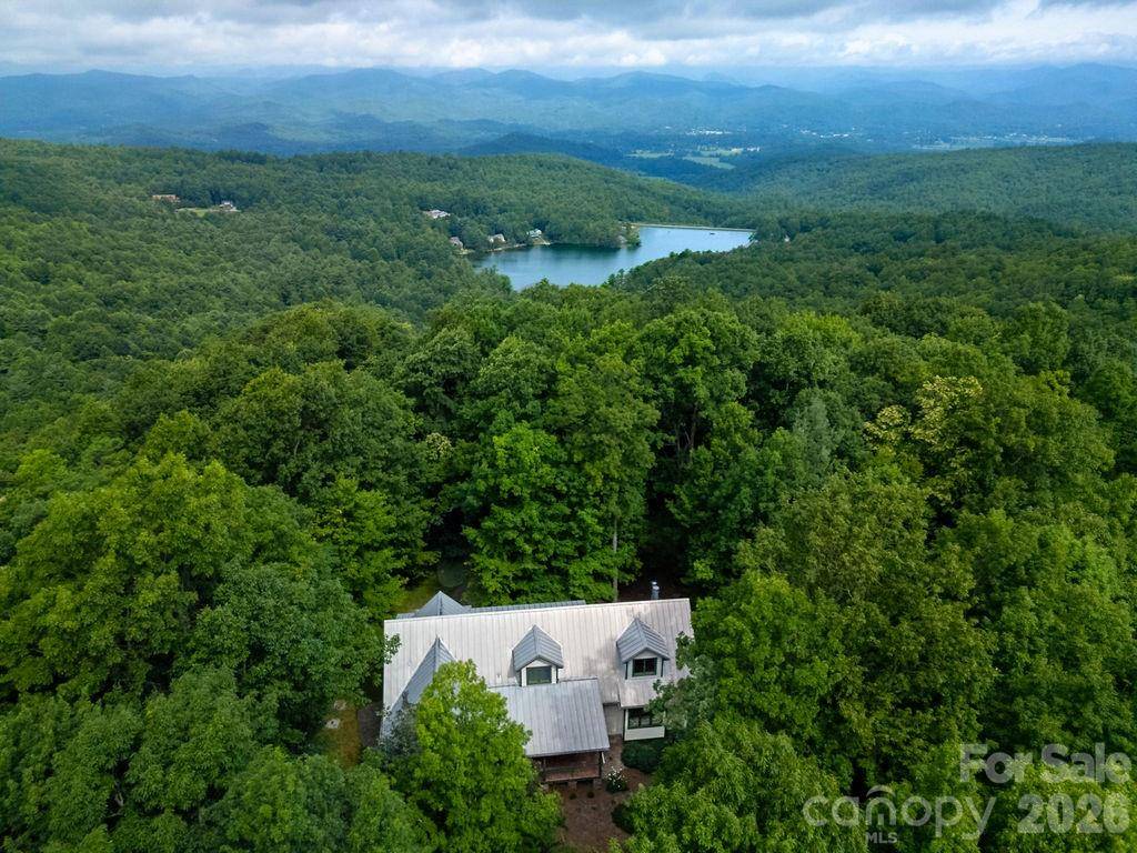 40 Walnut Ridge CIR, Brevard, NC 28712
